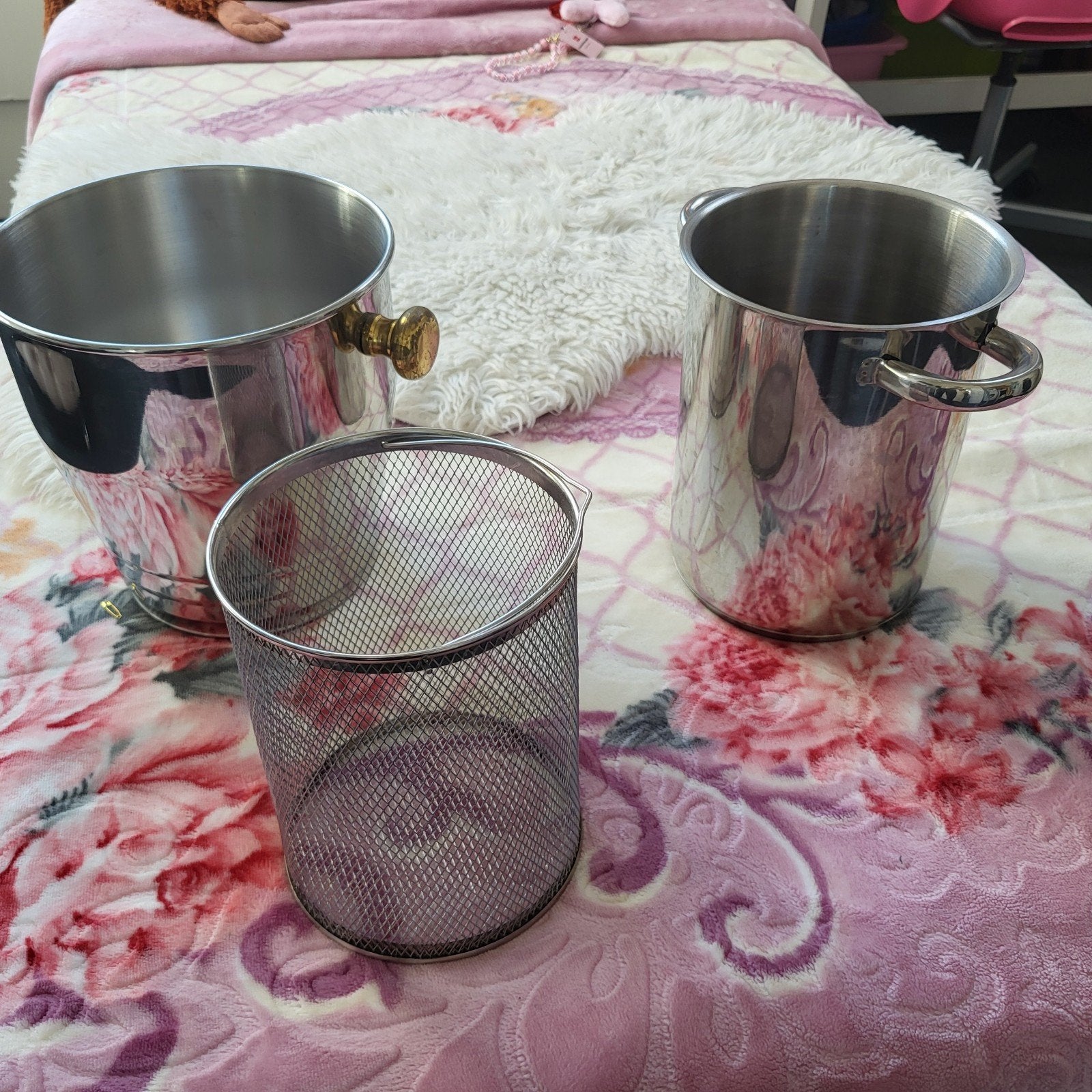 Set van 2 RVS pannen met mandje, Gebruikt, Met handvatten, Pannenset, Ophalen of Verzenden