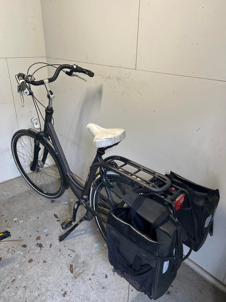 Praktische en goed onderhouden sparta amazone lage instap, Fietsen en Brommers, Fietsen | Dames | Damesfietsen, Velgrem, Ophalen