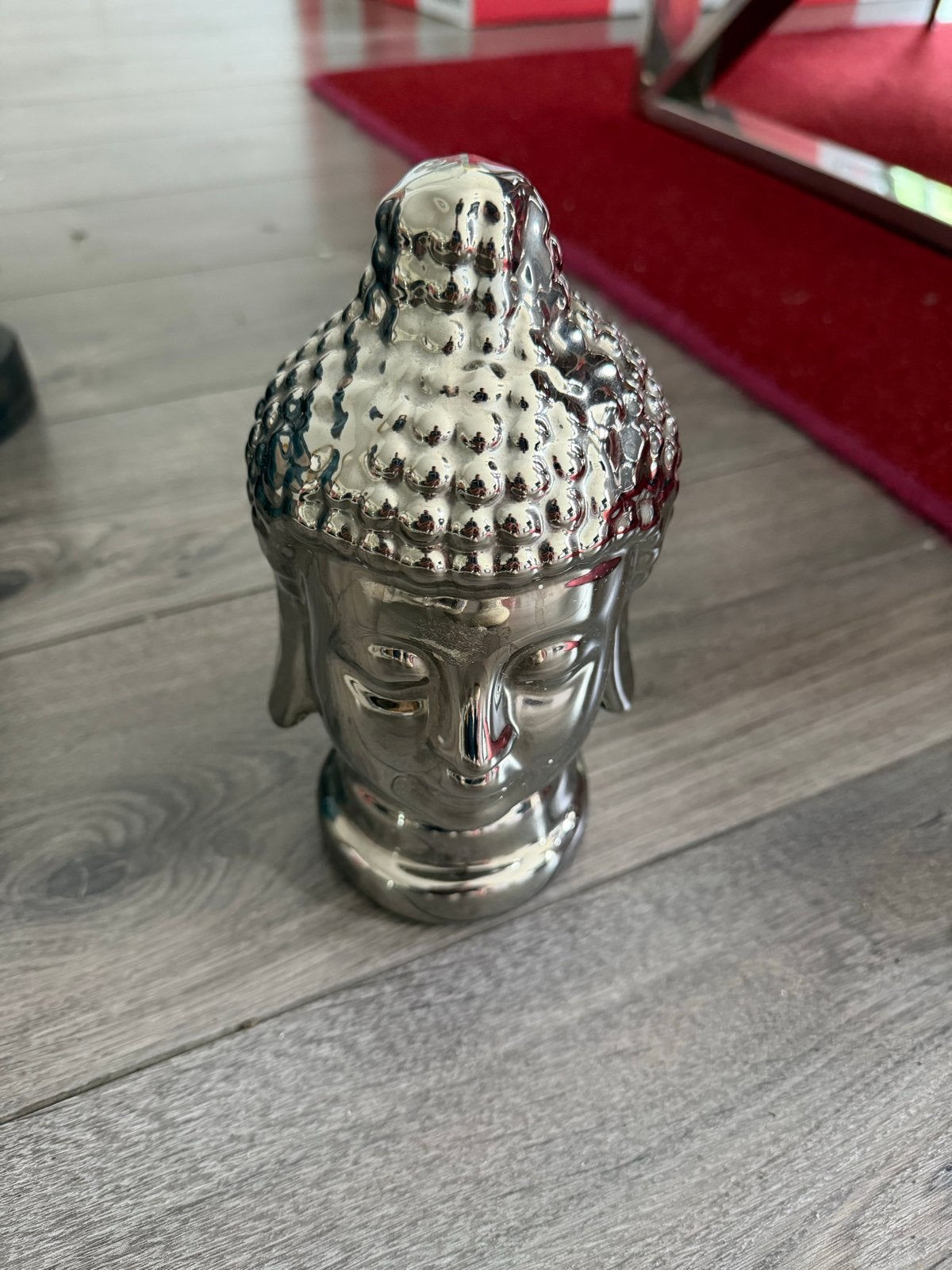 Boeddha hoofd zilverkleurig, Huis en Inrichting, Woonaccessoires | Boeddhabeelden, Ophalen, Zo goed als nieuw, Steen/keramiek