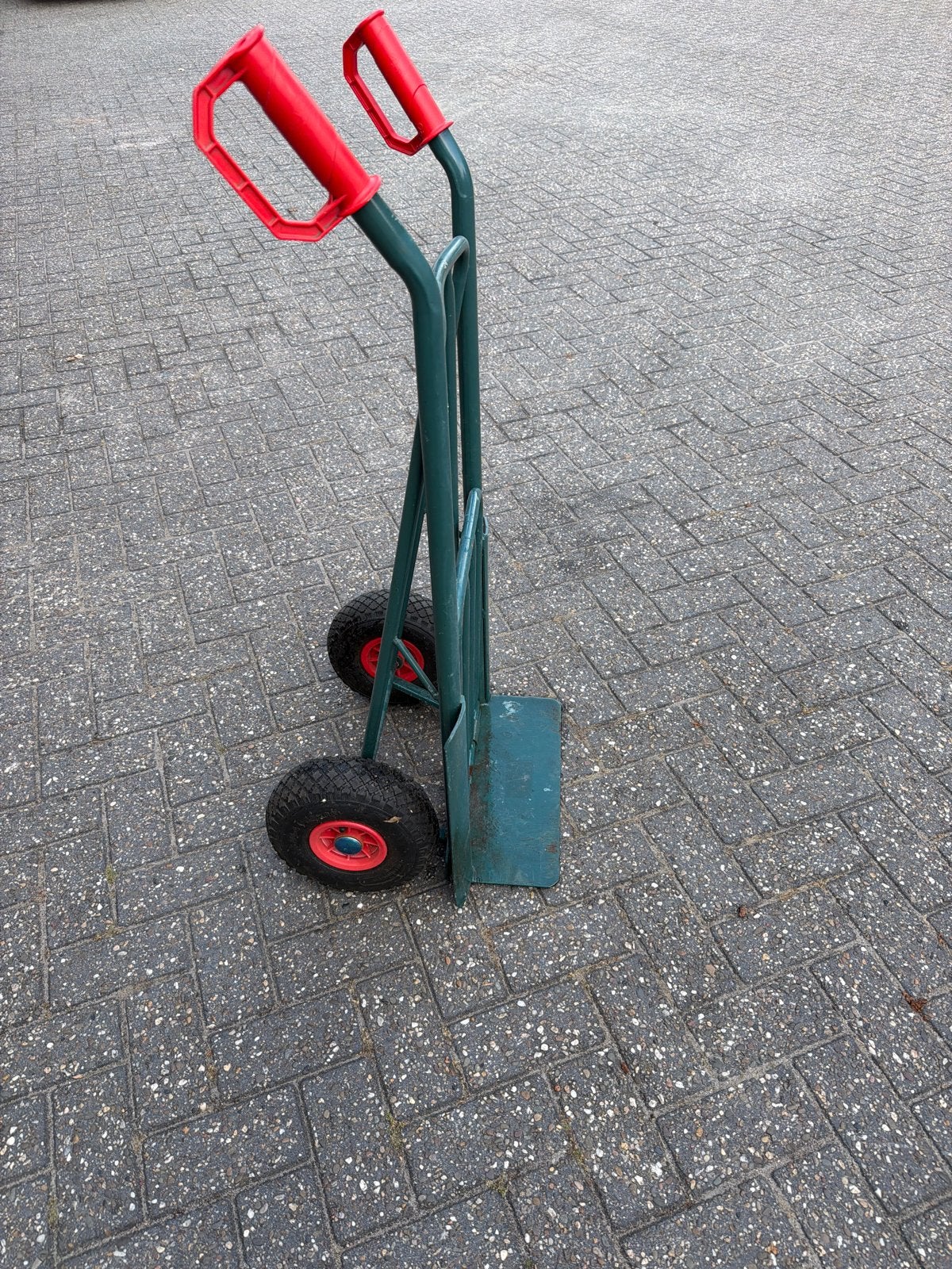 Stevige steekwagen met opklapbare laadklep, Doe-het-zelf en Verbouw, Transportwagens, Ophalen, Gebruikt, Steekwagen