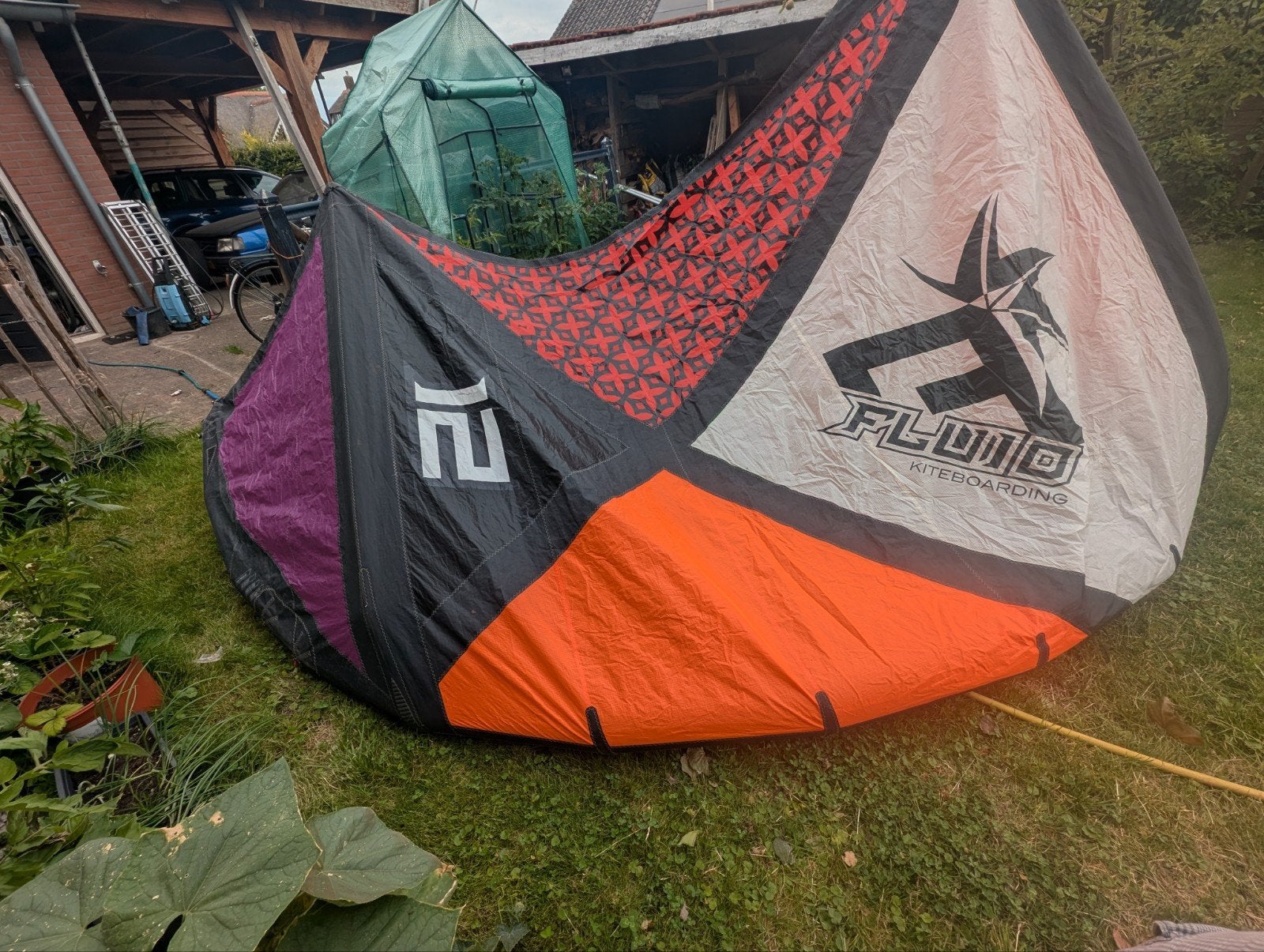 Fluid 12m V6 Kitesurf beginners setje met bar, Watersport en Boten, Kitesurfen, Twintip, Ophalen of Verzenden, Zo goed als nieuw