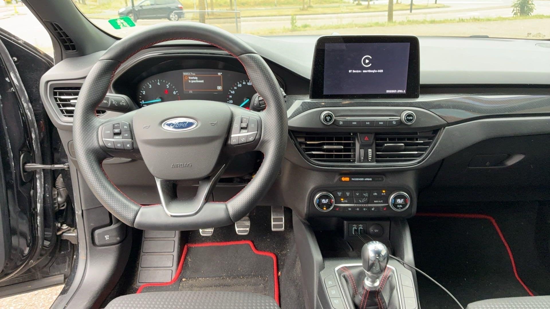 Ford Focus 1.0 EcoBoost Hybrid ST Line Business | Apple Carp, 12 maanden, Gebruikt, Euro 6, Bedrijf