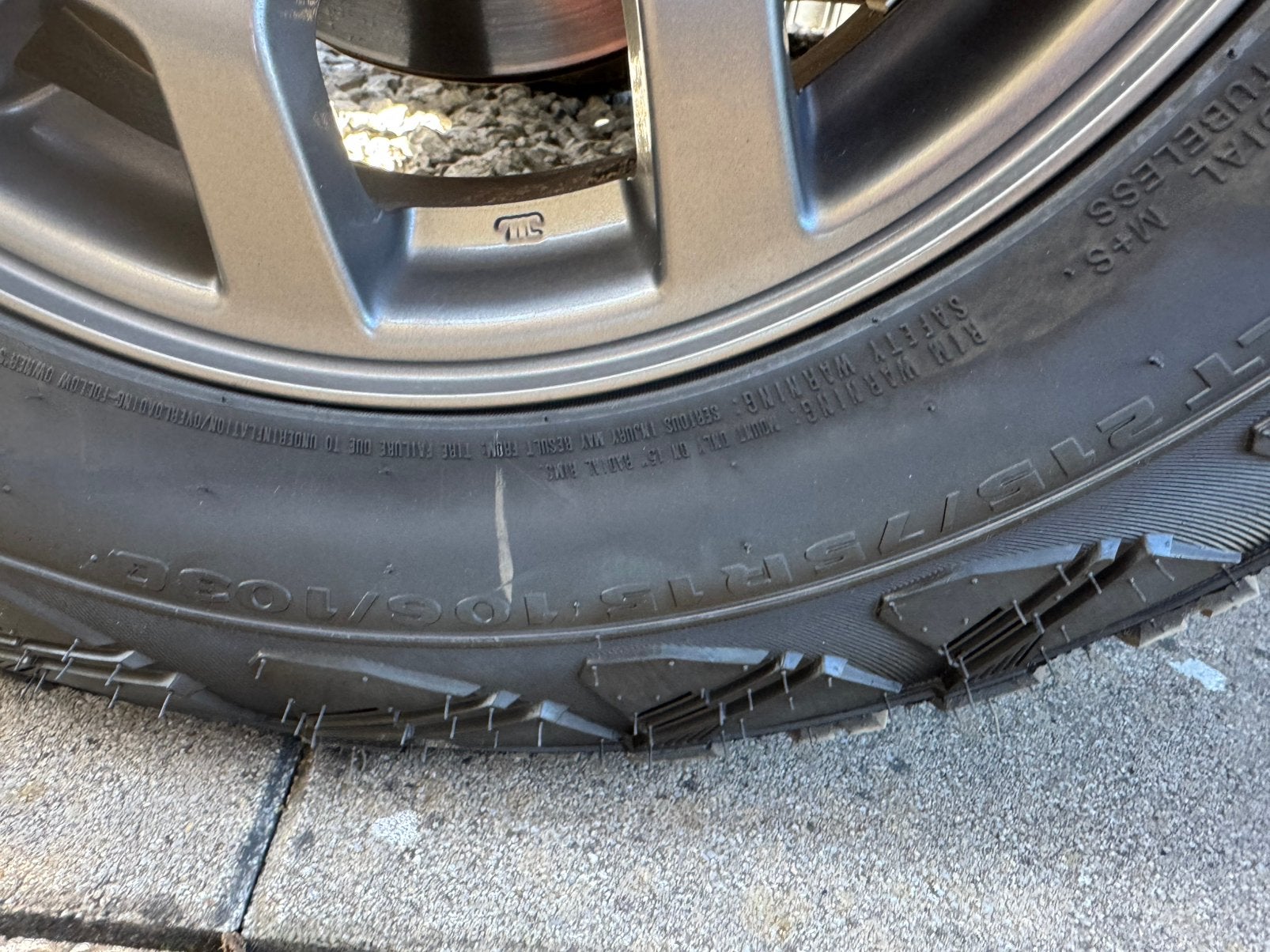 Banden Kumho 215/70R15 Road Ventura MT, Ophalen