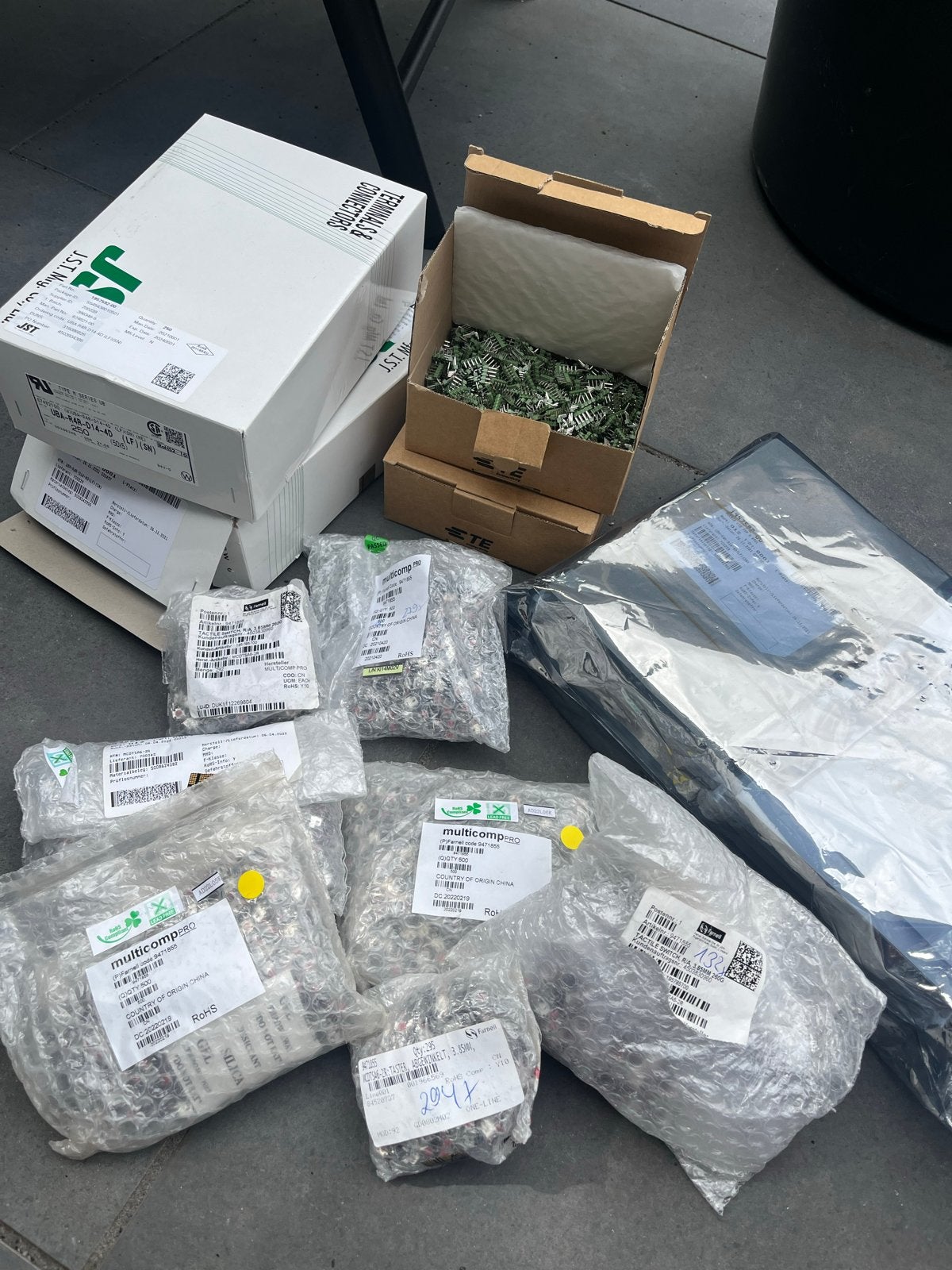 Diverse USB Connectoren en Componenten - Nieuw, Hobby en Vrije tijd, Elektronica-componenten, Nieuw, Ophalen of Verzenden