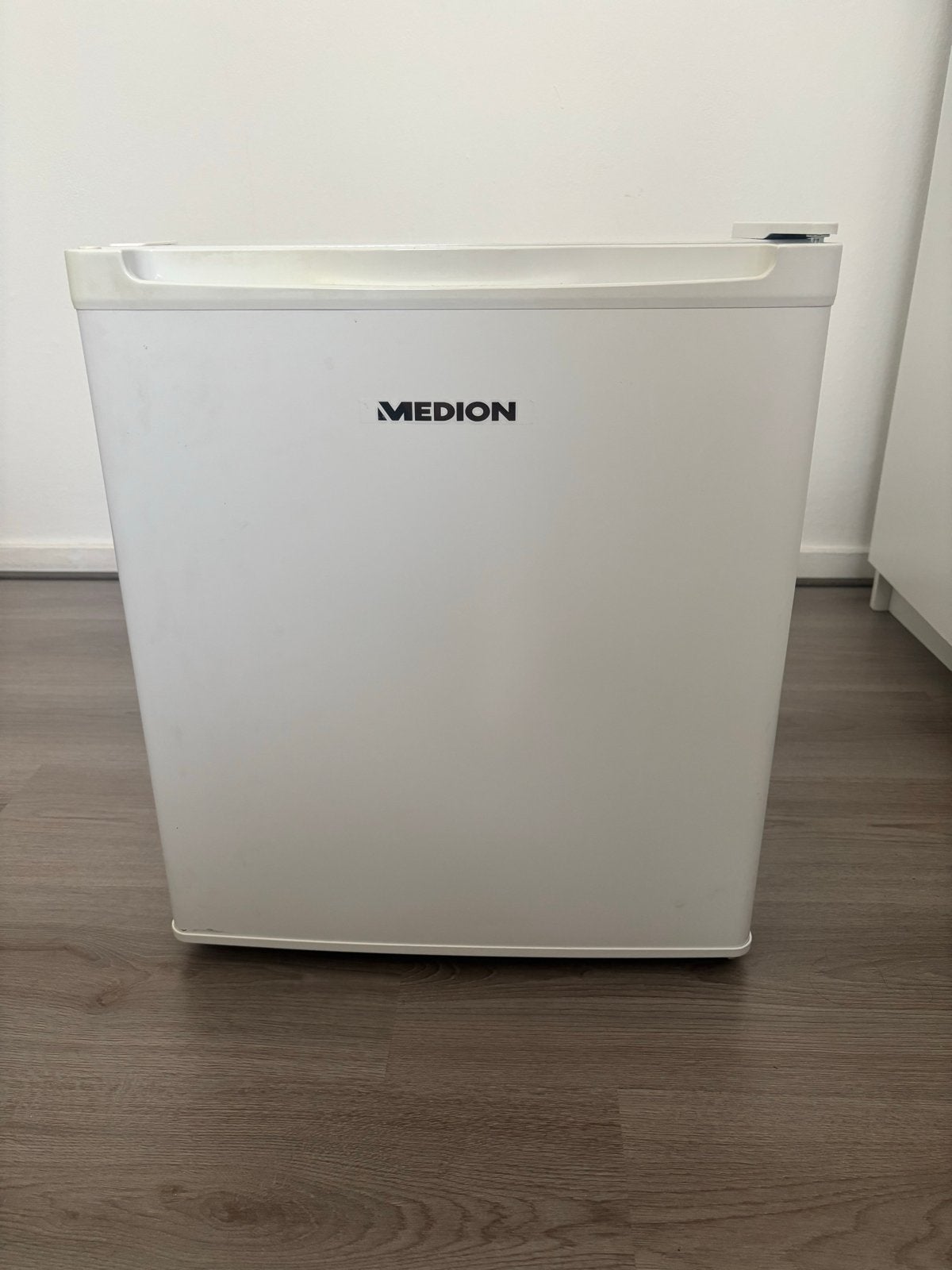 Medion mini koelkast, Witgoed en Apparatuur, Ophalen, Zonder vriesvak, Minder dan 45 cm, Minder dan 85 cm