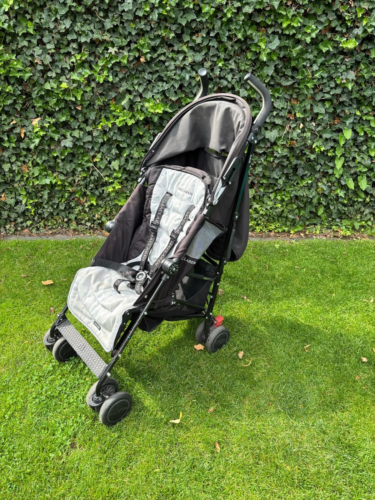 McLaren buggy met regenhoes en kidsit - Gebruikt maar goed, Ophalen, Gebruikt, Maclaren, Regenhoes