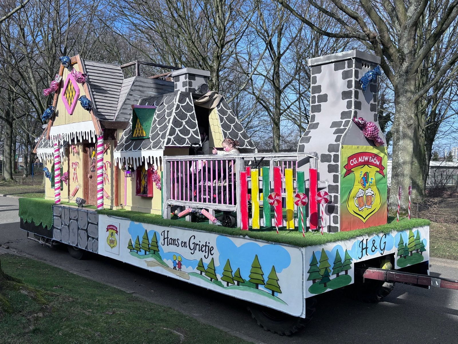 Opbouw carnavalswagen Hans en Grietje - Ruim en Kleurrijk, Ophalen, Gebruikt, Overige typen, Carnaval