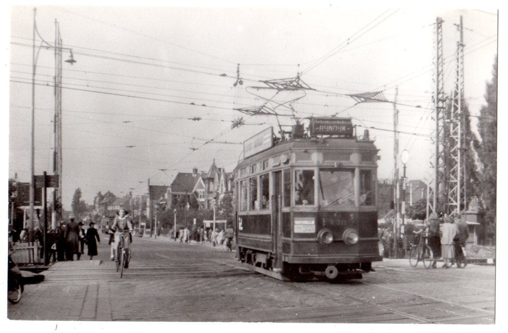 Leiden, Tram NZH, overweg Rijnsburgerweg, Verzenden, 1940 tot 1960, Ongelopen, Zuid-Holland