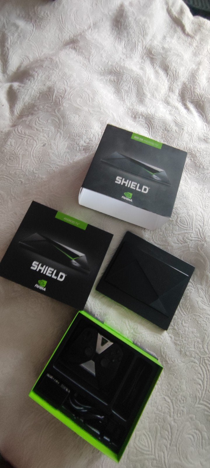 Nvidia Shield pro 500 gb **uniek** mediaplayer, Audio, Tv en Foto, Ophalen of Verzenden, Zo goed als nieuw, HDMI, 500 tot 1500 GB