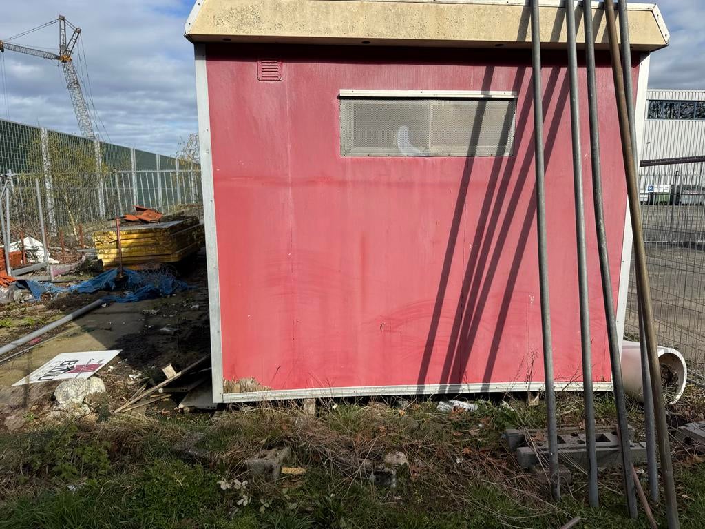 Bouwkeet 11m x 2.70m met toilet en 3 ruimtes, Doe-het-zelf en Verbouw, Ophalen, Gebruikt