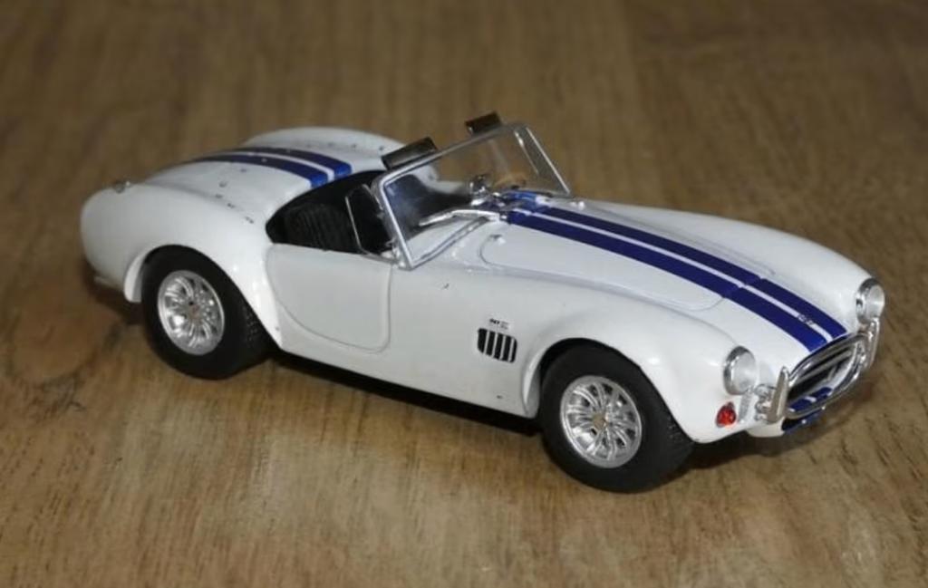 Shelby AC Cobra 427 1965 schaal 1/43 American cars # 122