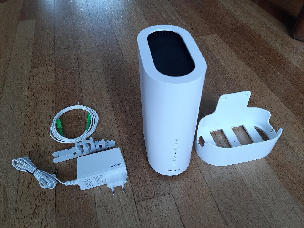 Nokia glasvezel modem met router, XS-2426G-B, Ophalen, Zo goed als nieuw, Router met modem, Nokia