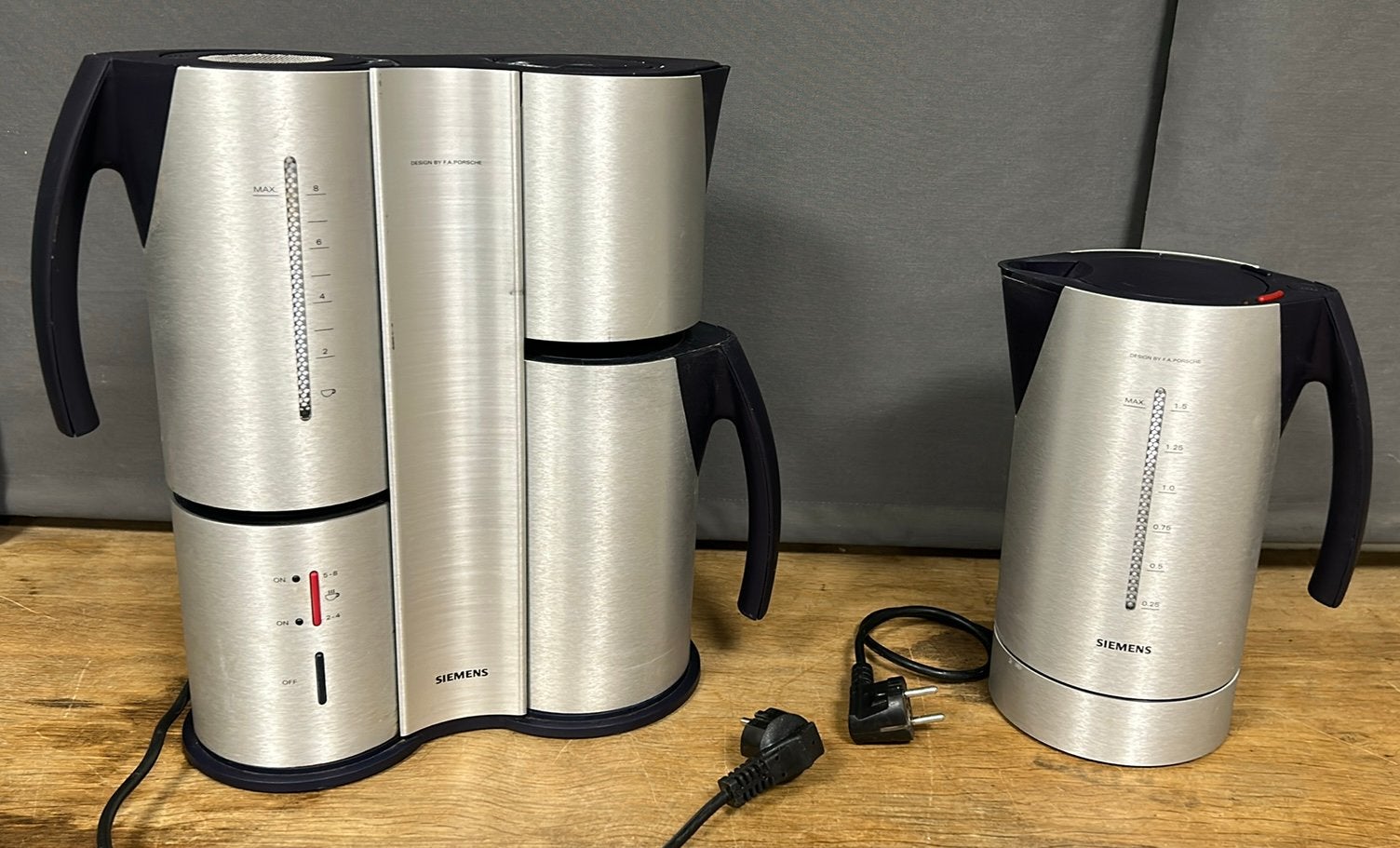 Siemens. Porsche. Waterkoker en koffiezetapparaat., Afneembaar waterreservoir, Koffiemachine, Ophalen of Verzenden, Zo goed als nieuw
