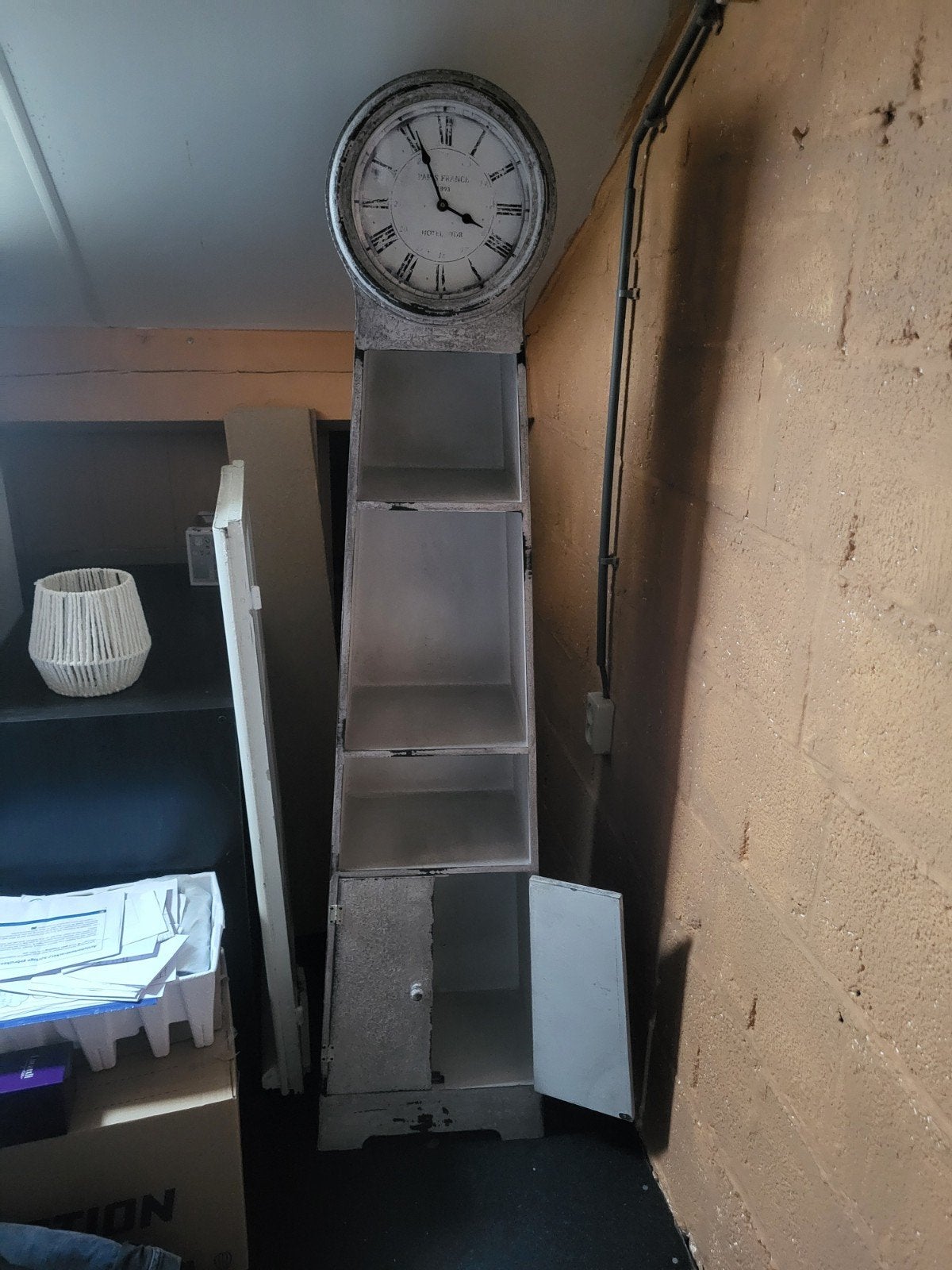 staande klok ongeveer 1.60m hoog, Ophalen, Staande klok