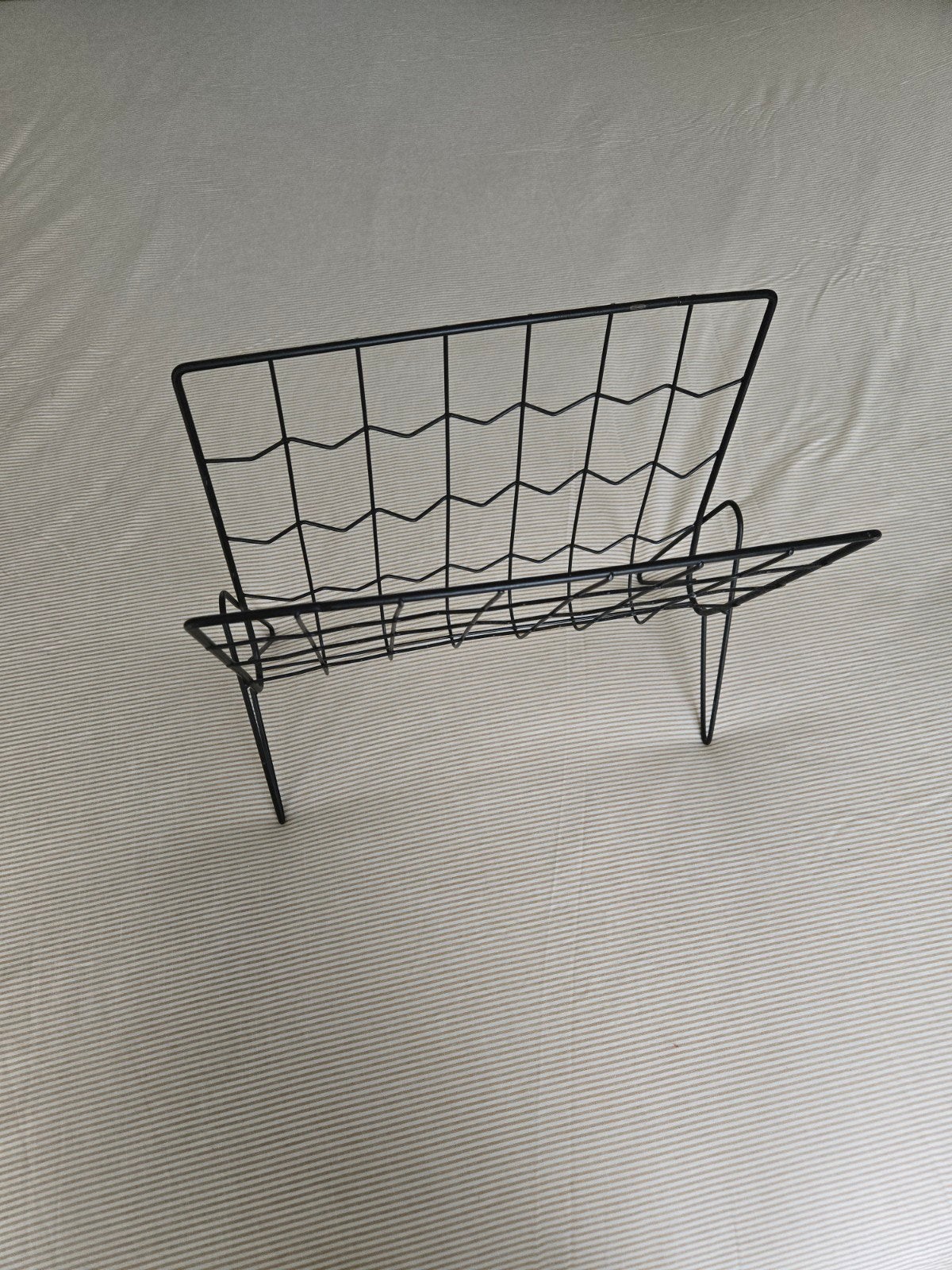 Vintage Zwart Metalen Krantenbak / Lectuurbak, Ophalen