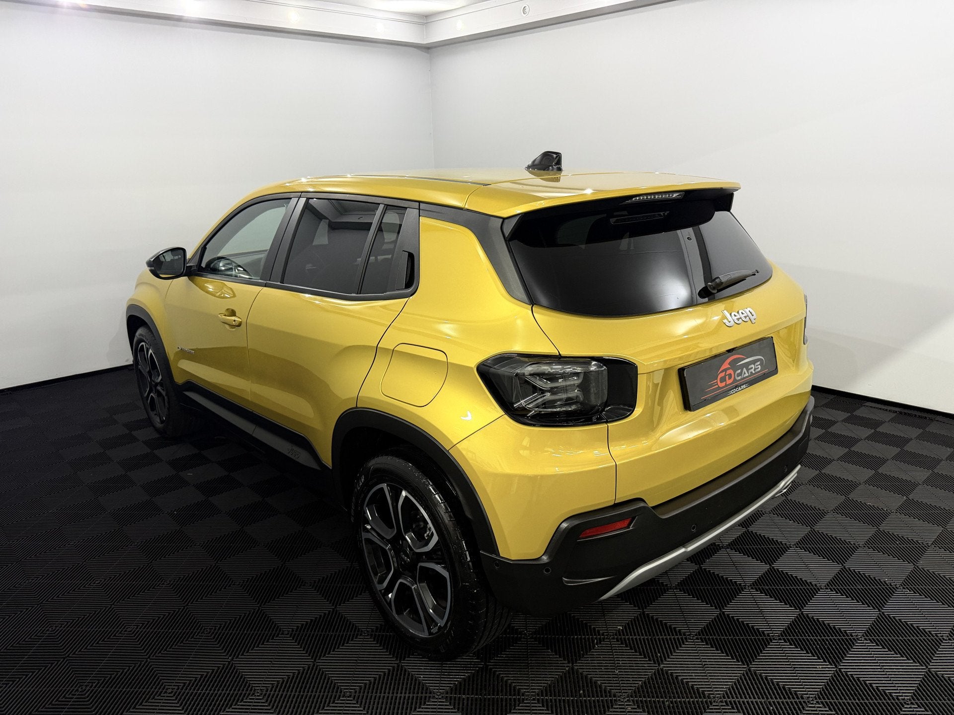 Jeep Avenger 1.2 Summit Camera, Apple carplay, Half leder, K, Auto's, Voorwielaandrijving, 101 pk, Gebruikt, 1199 cc