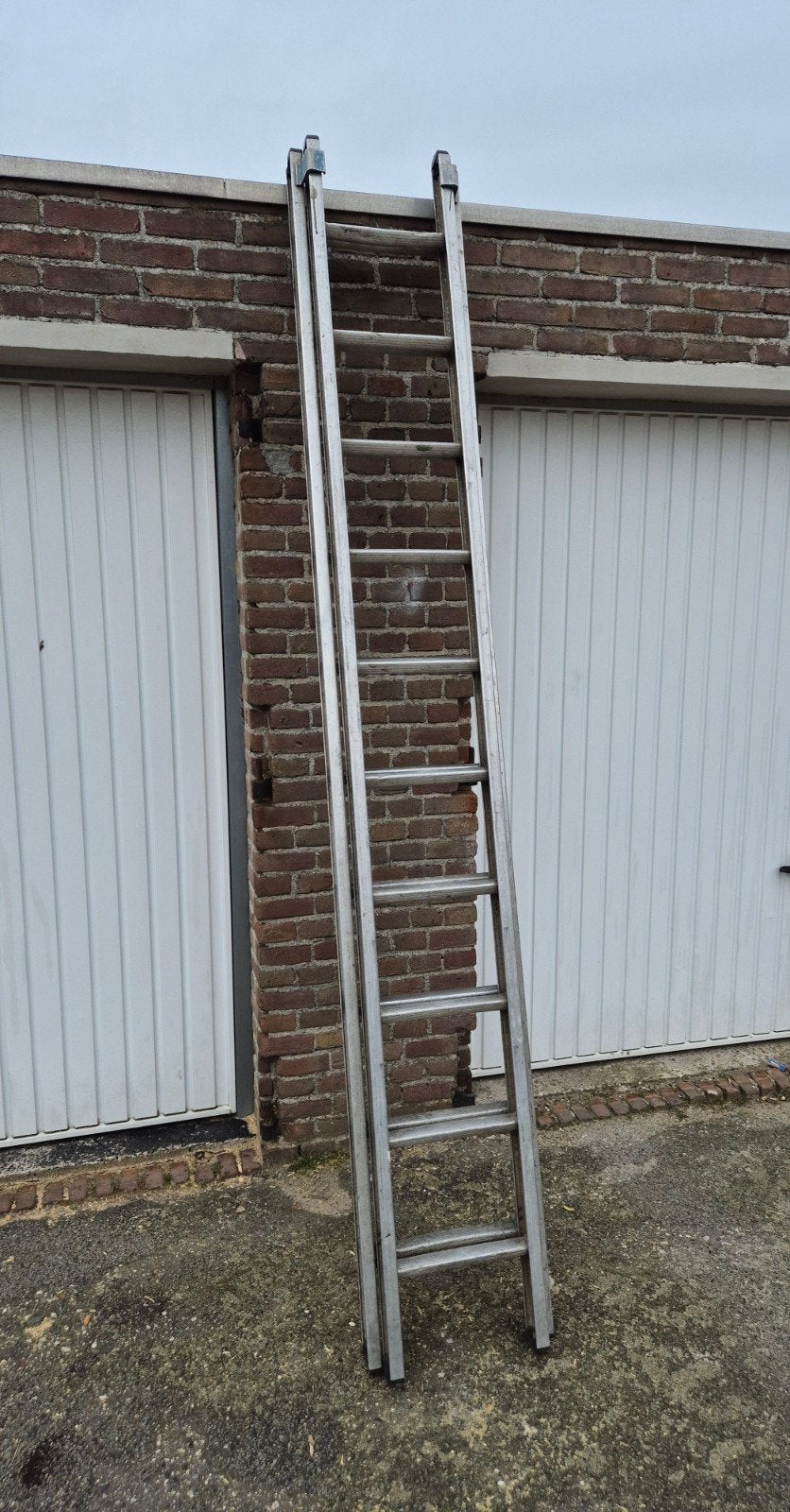 te koop ladder (van 2x10treden), Doe-het-zelf en Verbouw, Ladders en Trappen, Ophalen, Gebruikt, Ladder, Opvouwbaar of Inschuifbaar