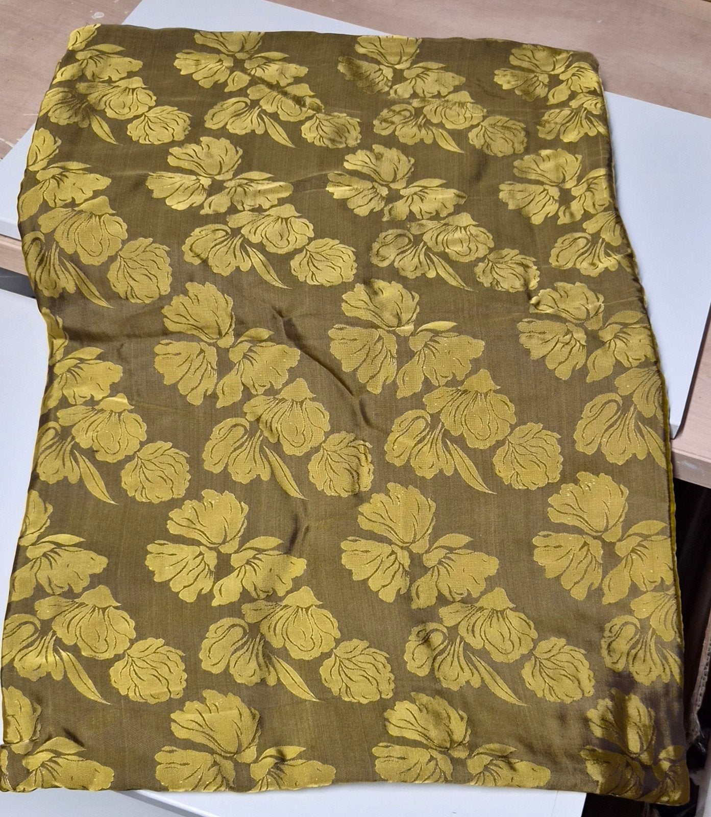 Rituals sierkussen hoes, 50x 50 goudkleurig met bloemenprint, Huis en Inrichting, Woonaccessoires | Kussens, Overige merken, Met print