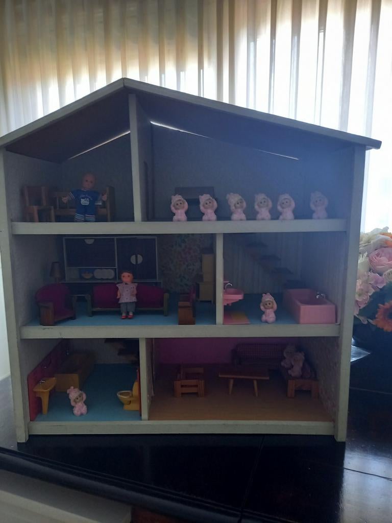 leuk leeg houten poppenhuis lundby?Leuk om op te knappen!!, Ophalen of Verzenden, Poppenhuis