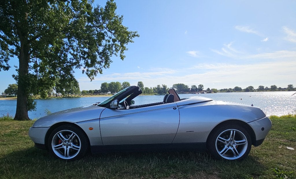 Alfa Romeo Spider 2.0 Twin Spark 16V 1997 Zilvergrijs, Auto's, Voorwielaandrijving, Zwart, 4 cilinders, Spider