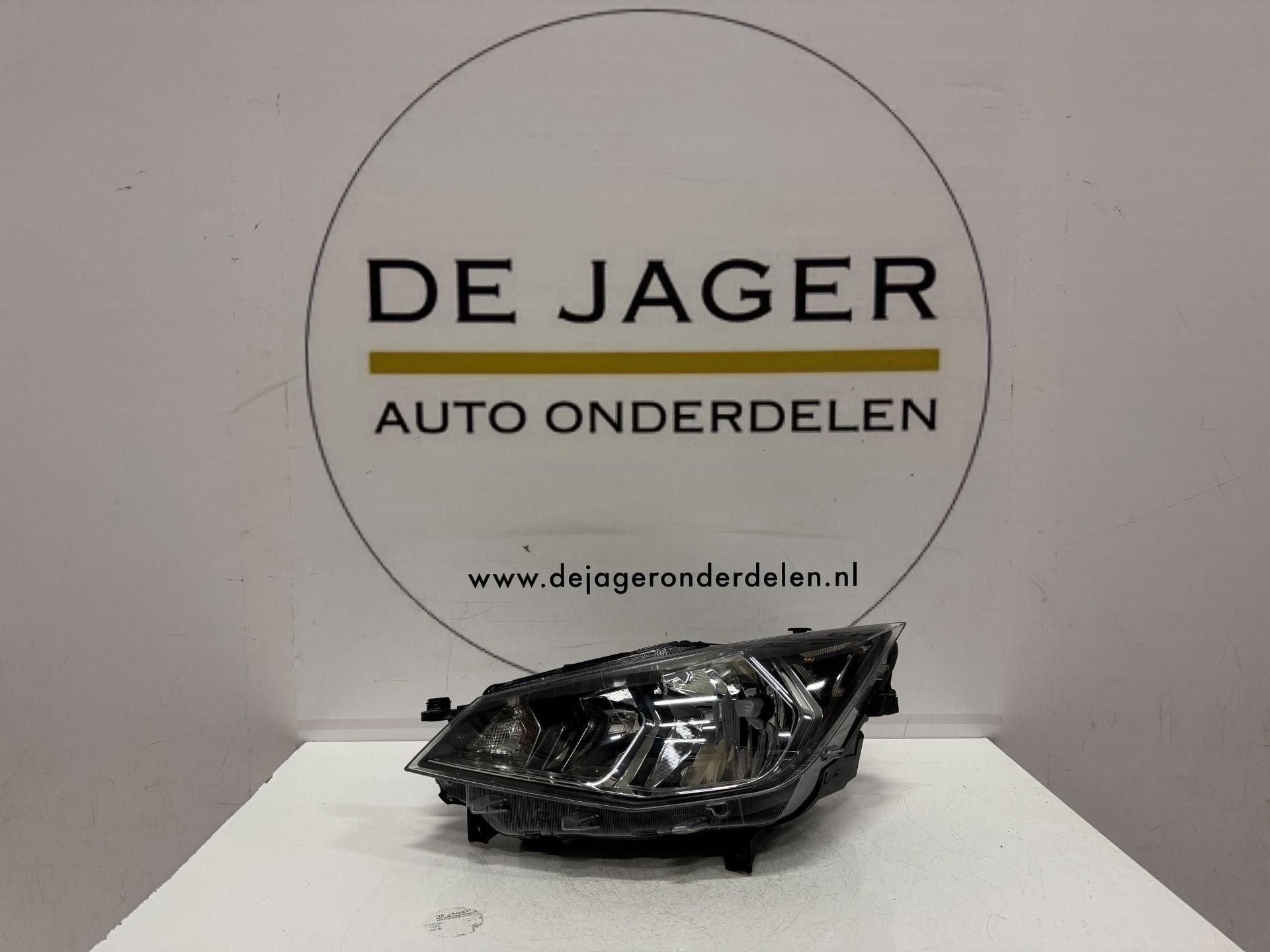 SEAT IBIZA ARONA KOPLAMP H7 LED LINKS 6F1941015A, Gebruikt, Autovia A-2, Km 585 585
08760  Martorell, ES, Ophalen of Verzenden