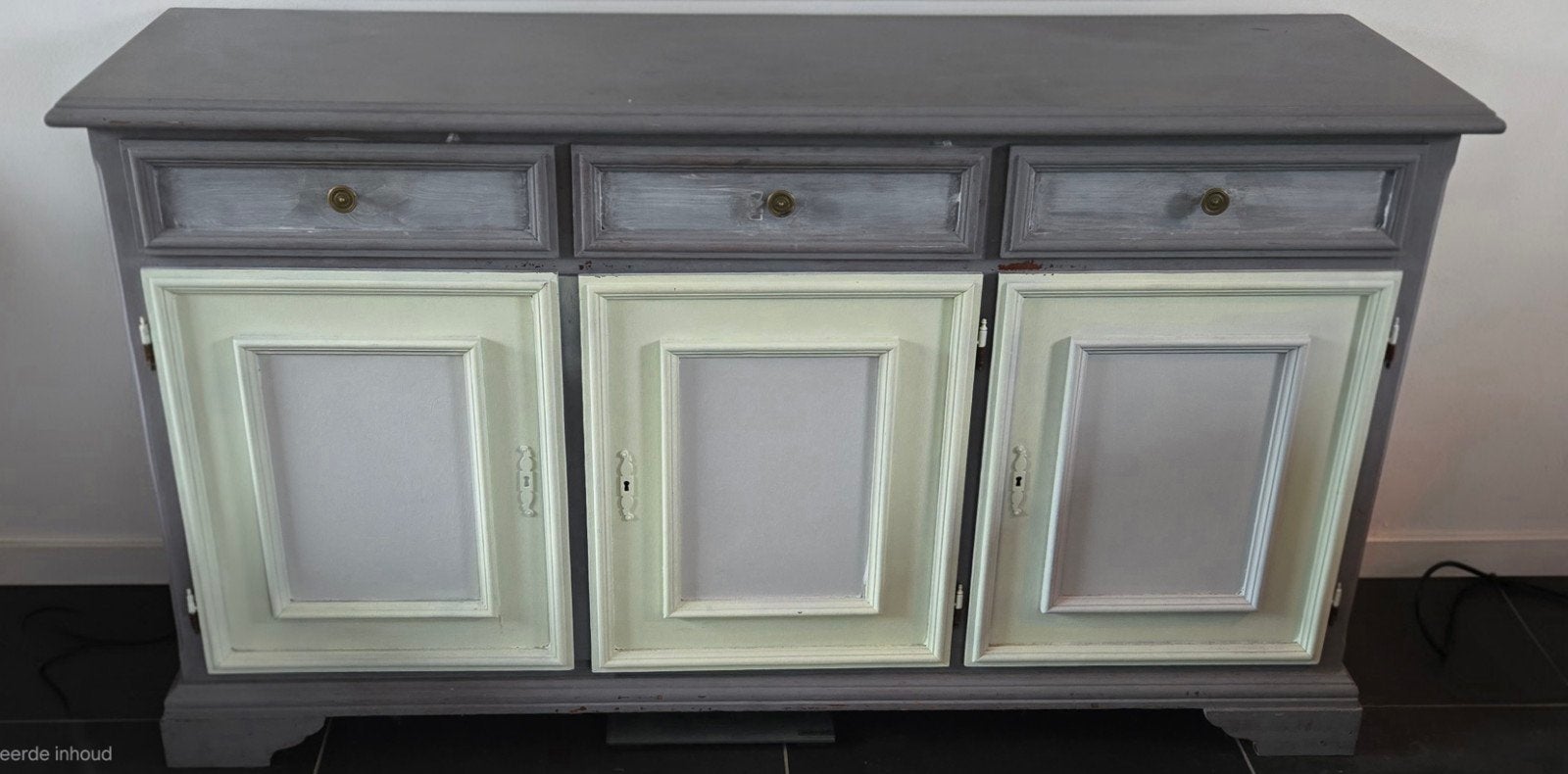 Dressoir met 3 laden, Ophalen, Gebruikt, Met deur(en), 150 tot 200 cm