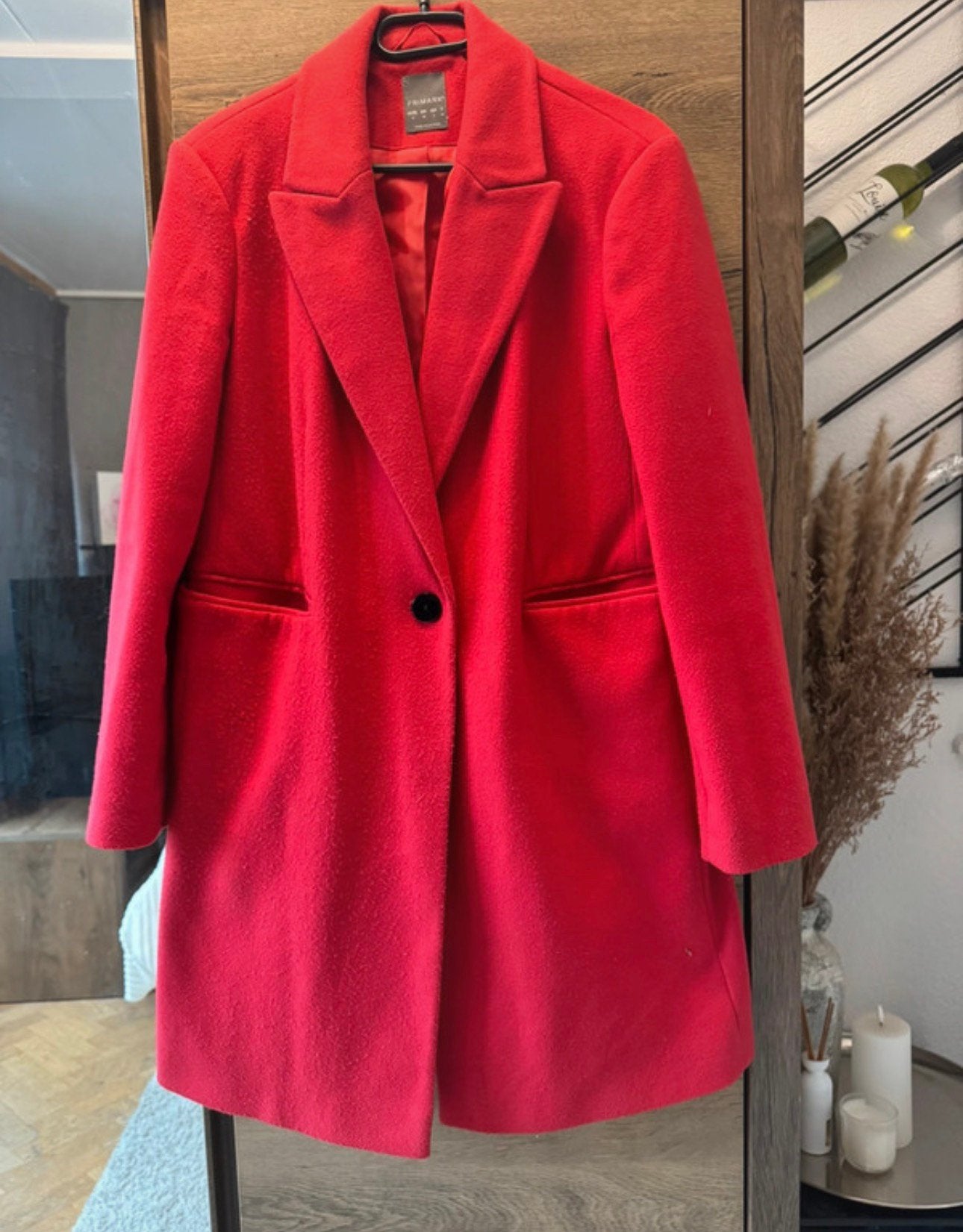 Rode lange jas maat L van Primark, Kleding | Dames, Jassen | Winter, Ophalen of Verzenden, Gedragen, Maat 42/44 (L), Rood