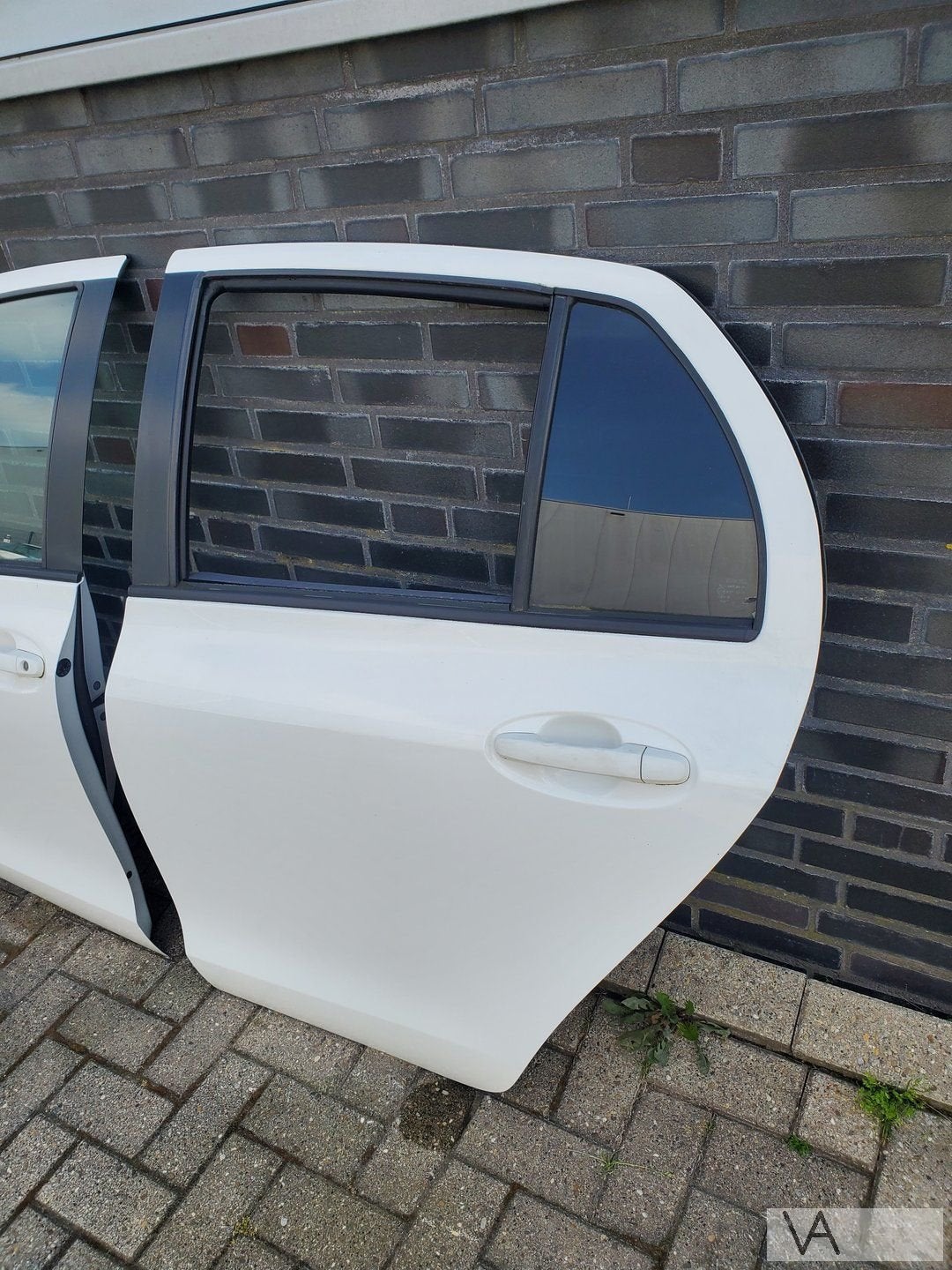 Toyota Yaris 2 2005 -2013 deur portier links achter wit €150, Gebruikt, -, Deur, -