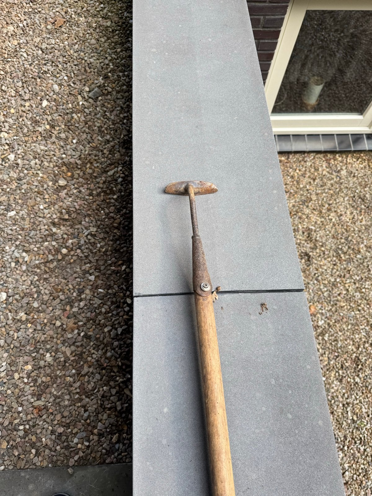 Oude schoffel met houten steel, Ophalen of Verzenden, Gebruikt, Schoffel