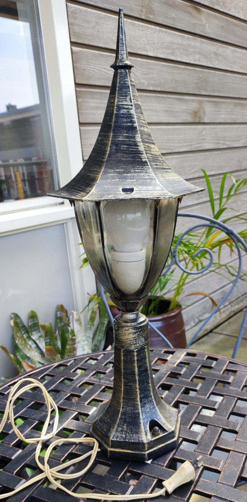 Oude lamp Heksenhoed 55. cm.hoog Metaal messing en grijzig.., Antiek en Kunst, Ophalen