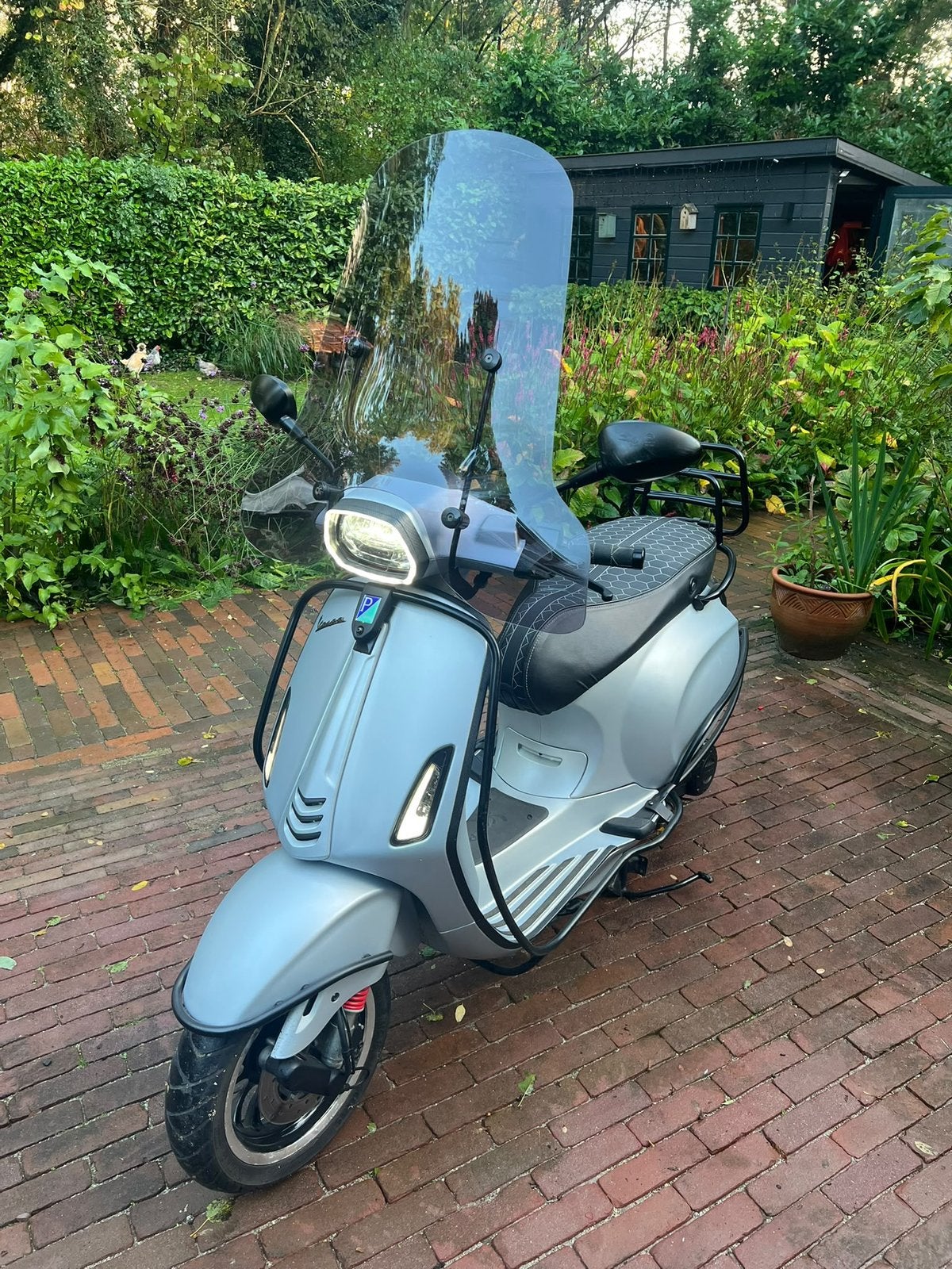 Vespa Sprint 45 km/h met slechts 7100 km mat zilver metallic, Ophalen, Maximaal 45 km/u, Zo goed als nieuw, Benzine