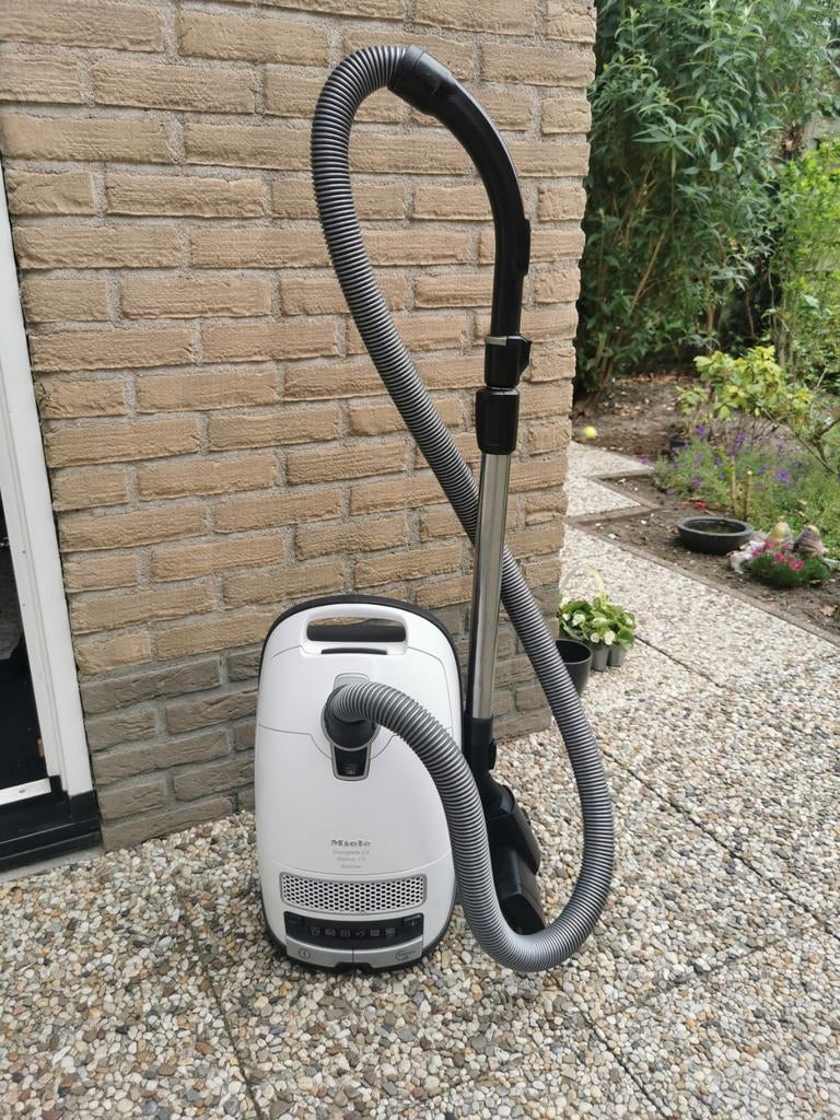Miele Complete C3 Silence Ecoline stofzuiger, Witgoed en Apparatuur, Stofzuigers, Gebruikt, Sledestofzuiger, Miele, Regelbare zuigkracht