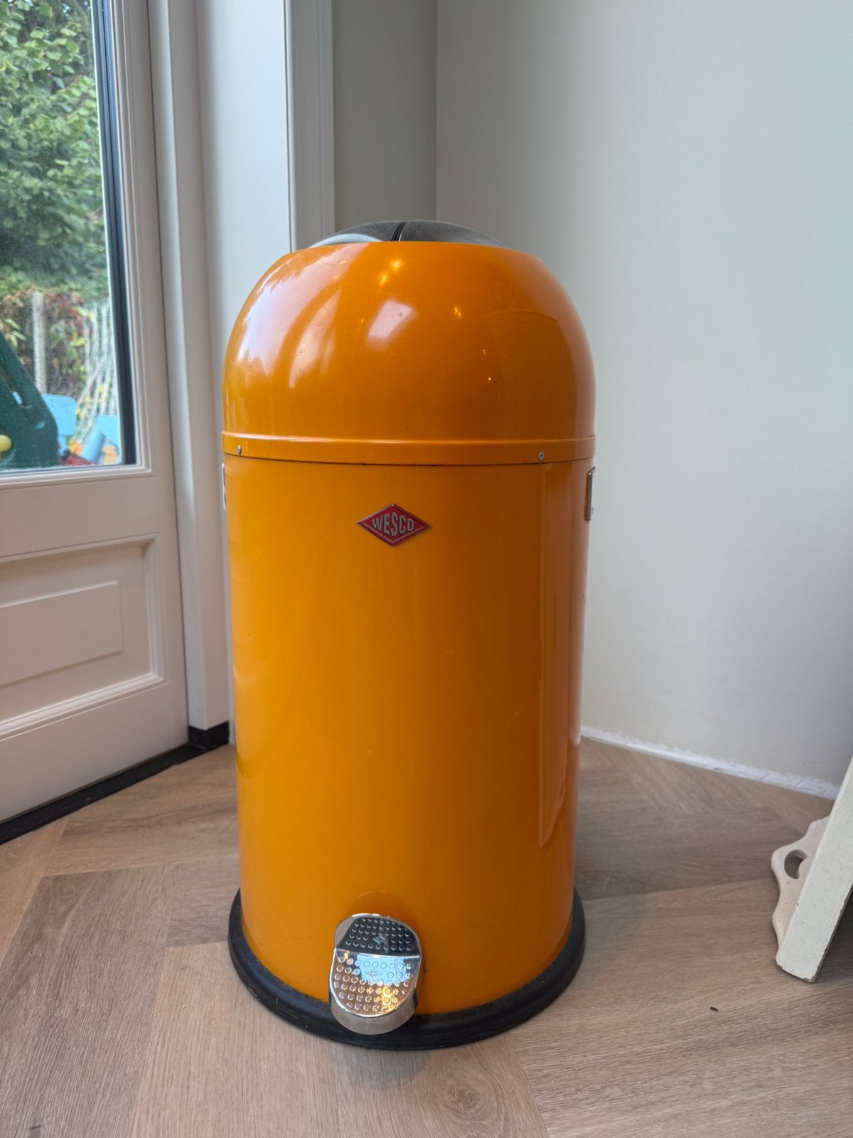 Wesco Kickmaster Orange, 30 tot 40 liter, Ophalen, Gebruikt, 50 – 75