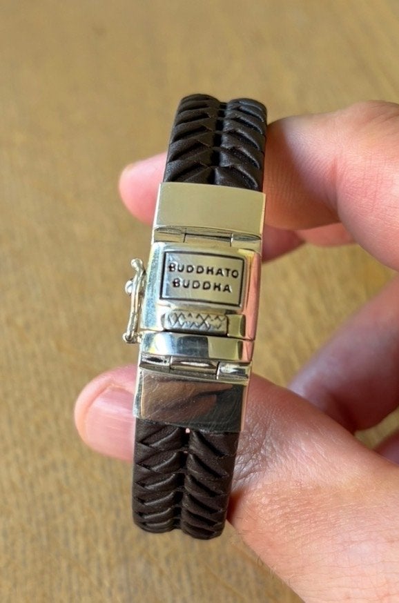 Buddha to Buddha Komang armband van leer en zilver maat E+, Sieraden, Tassen en Uiterlijk, Armbanden, Ophalen of Verzenden, Zo goed als nieuw