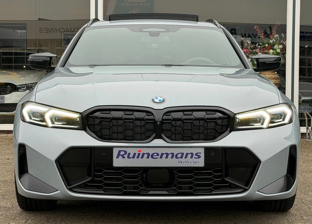BMW 3-serie Touring M340i xDrive LCI / 360 / HUD / KEYLESS /, Auto's, BMW, Automaat, 1770 kg, 374 pk, Vierwielaandrijving