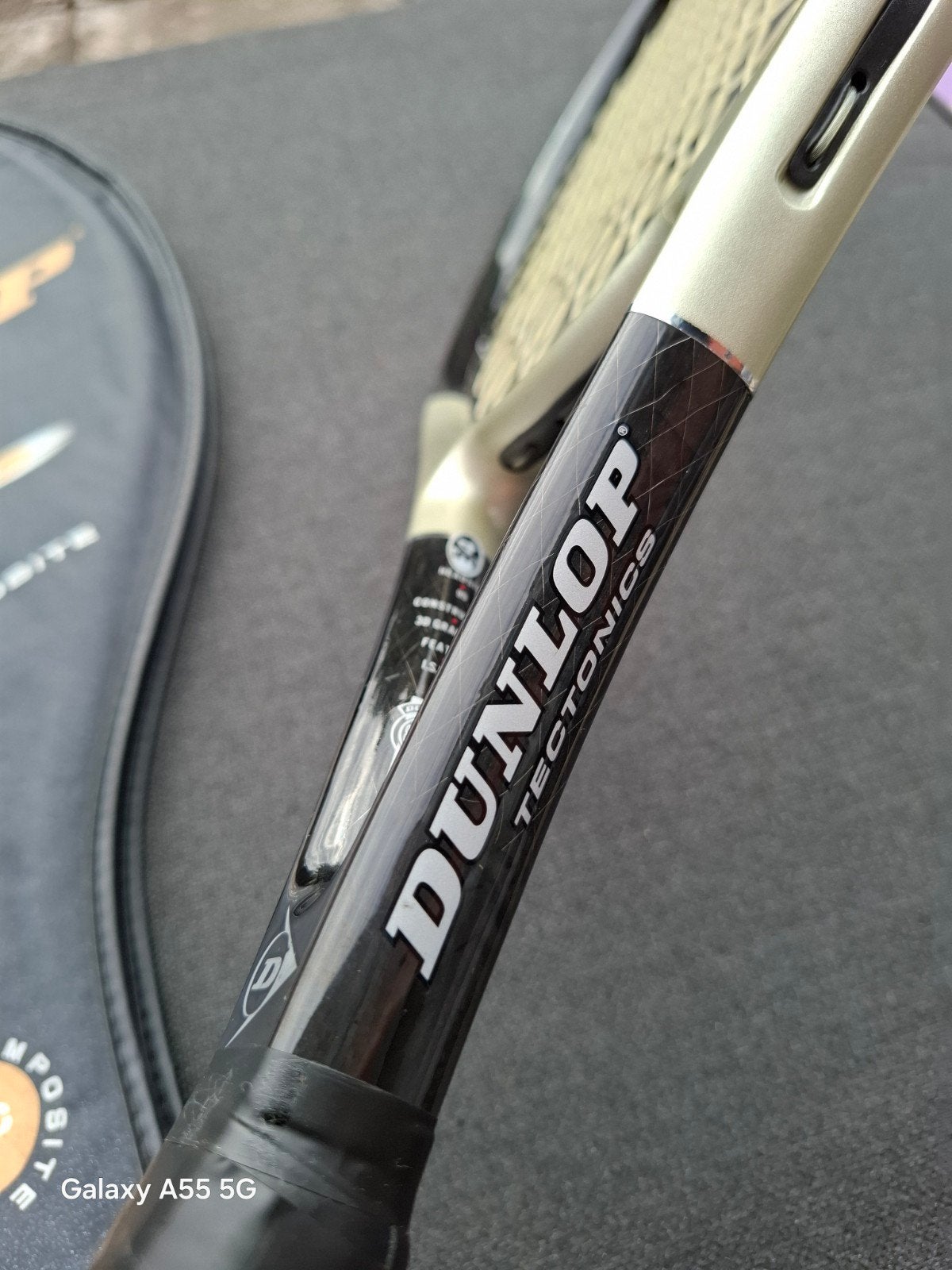 Dunlop Pro Strike Titanium Tennisracket met hoes L3, Sport en Fitness, Tennis, Gebruikt, Dunlop Sports, Info@dunlopsports.com