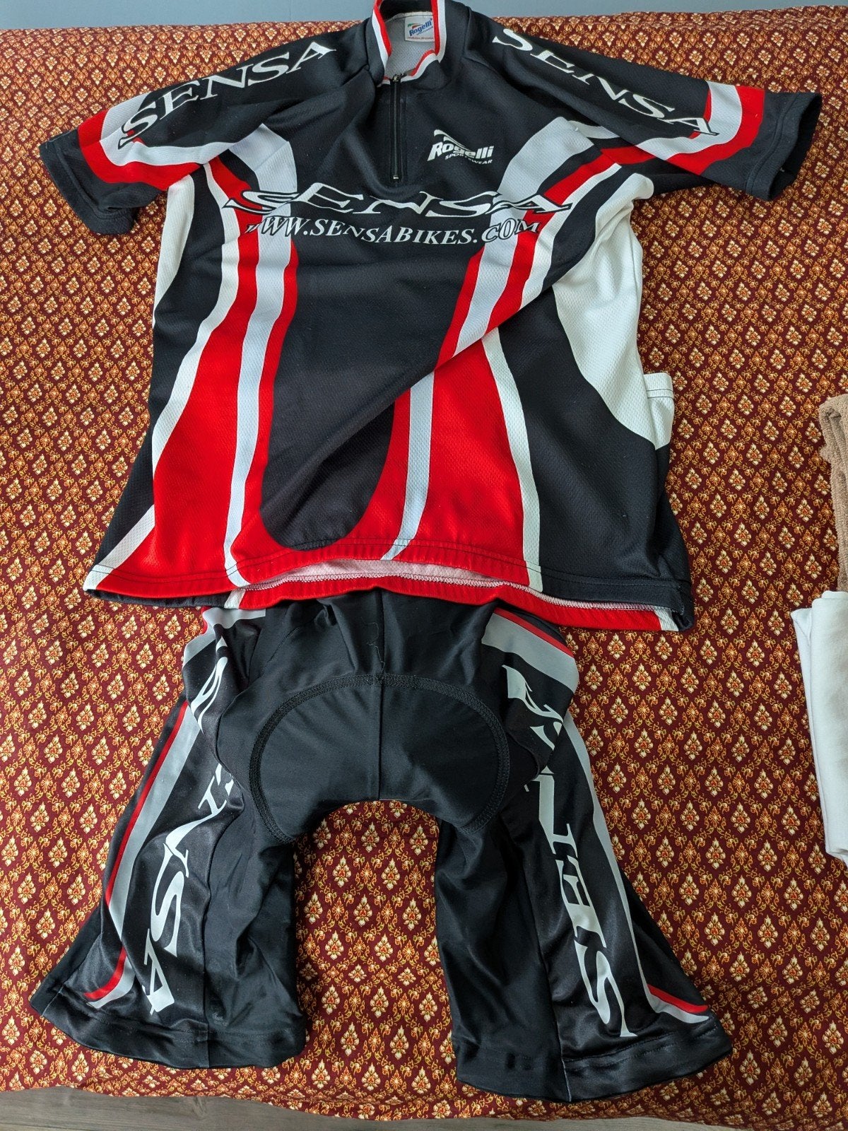 Mooi setje Sensa wielerkleding Rogelli sports wear, Rogelli Sportswear, Ophalen of Verzenden, Zo goed als nieuw, L