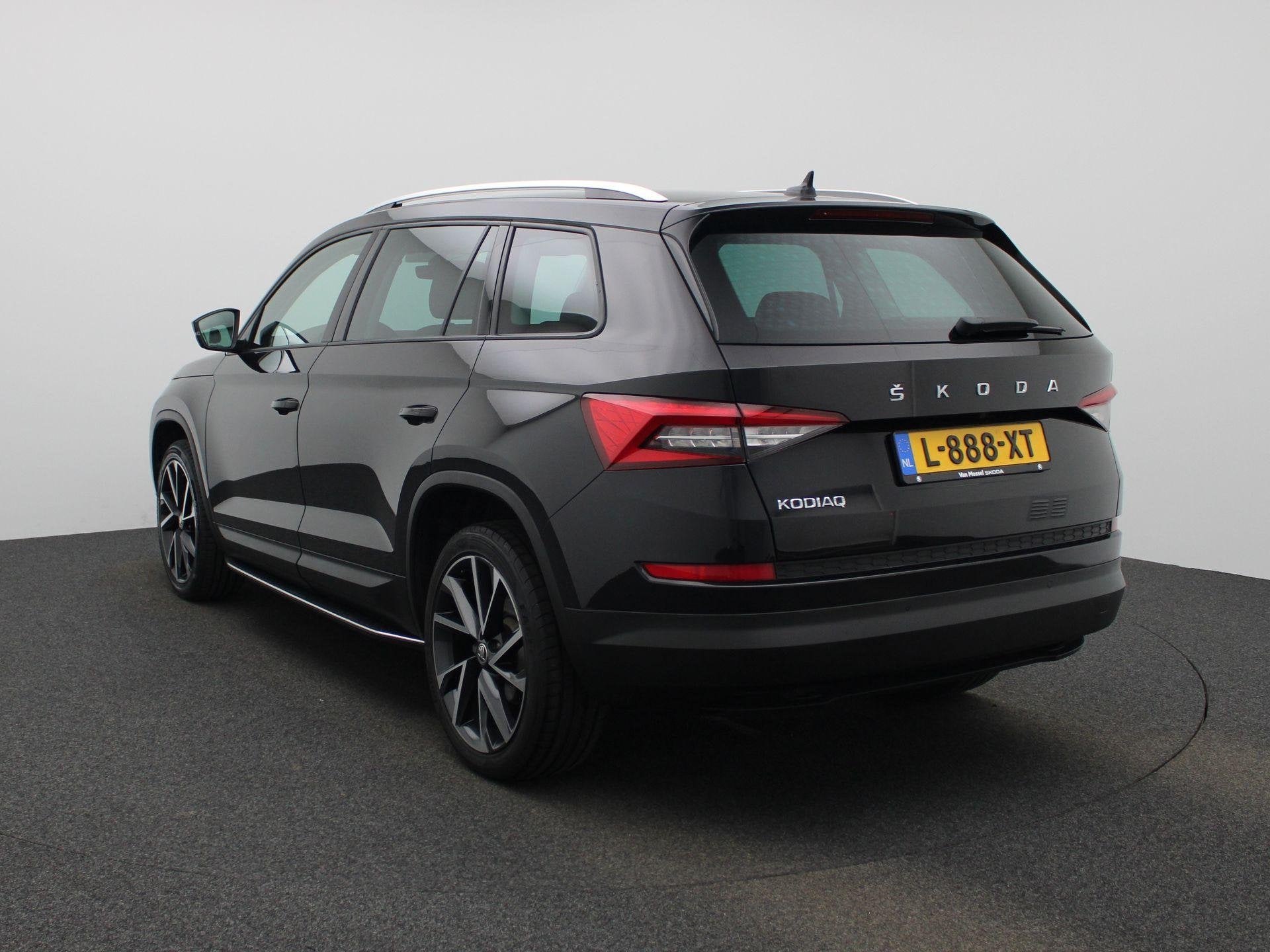 Skoda Kodiaq 1.5 TSI Business Edition | NAVIGATIE | CANTON A, Auto's, 12 maanden, 4 cilinders, Zwart, Origineel Nederlands