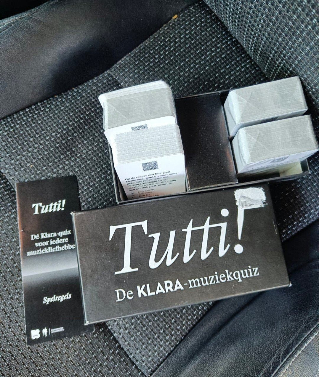 Tutti! De KLARA-muziekquiz: Klassieke Muziek Trivia Spel, Een of twee spelers, Ophalen of Verzenden, Zo goed als nieuw