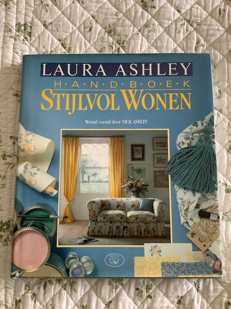 Laura Ashley handboek Stijlvol Wonen, Boeken, Wonen en Tuinieren, Zo goed als nieuw, Interieur en Design, Ophalen of Verzenden