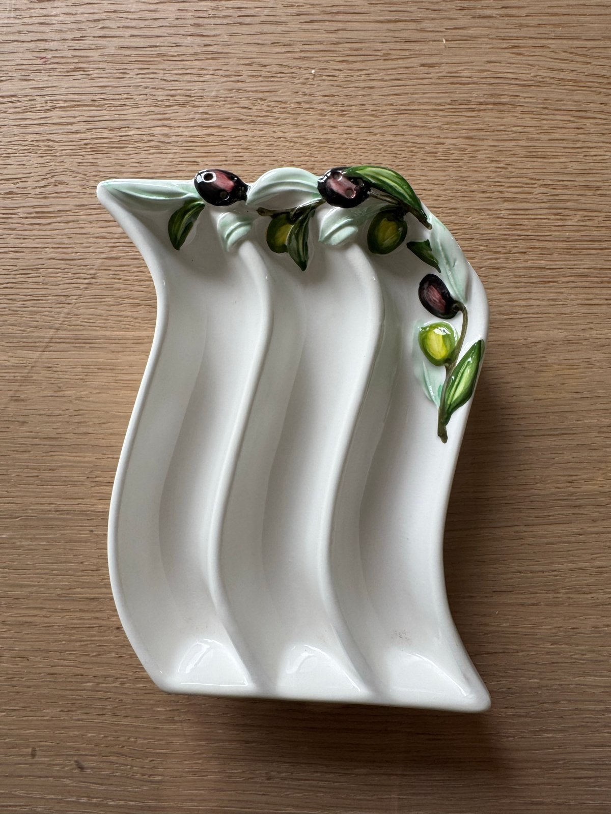 Olijvenschaal / serveerschaal - Made in Italy, Gebruikt, Keramiek, Ophalen of Verzenden, Schaal of Schalen