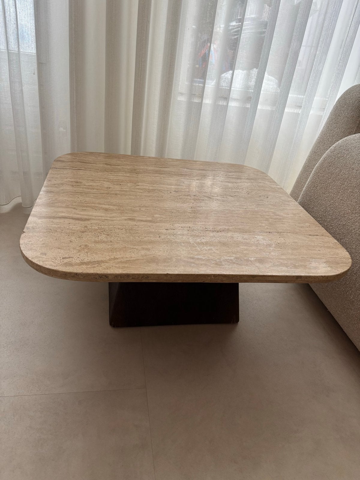 Travertin salontafel met walnoot onderstel, Ophalen, Overige materialen, Gebruikt, 100 tot 150 cm
