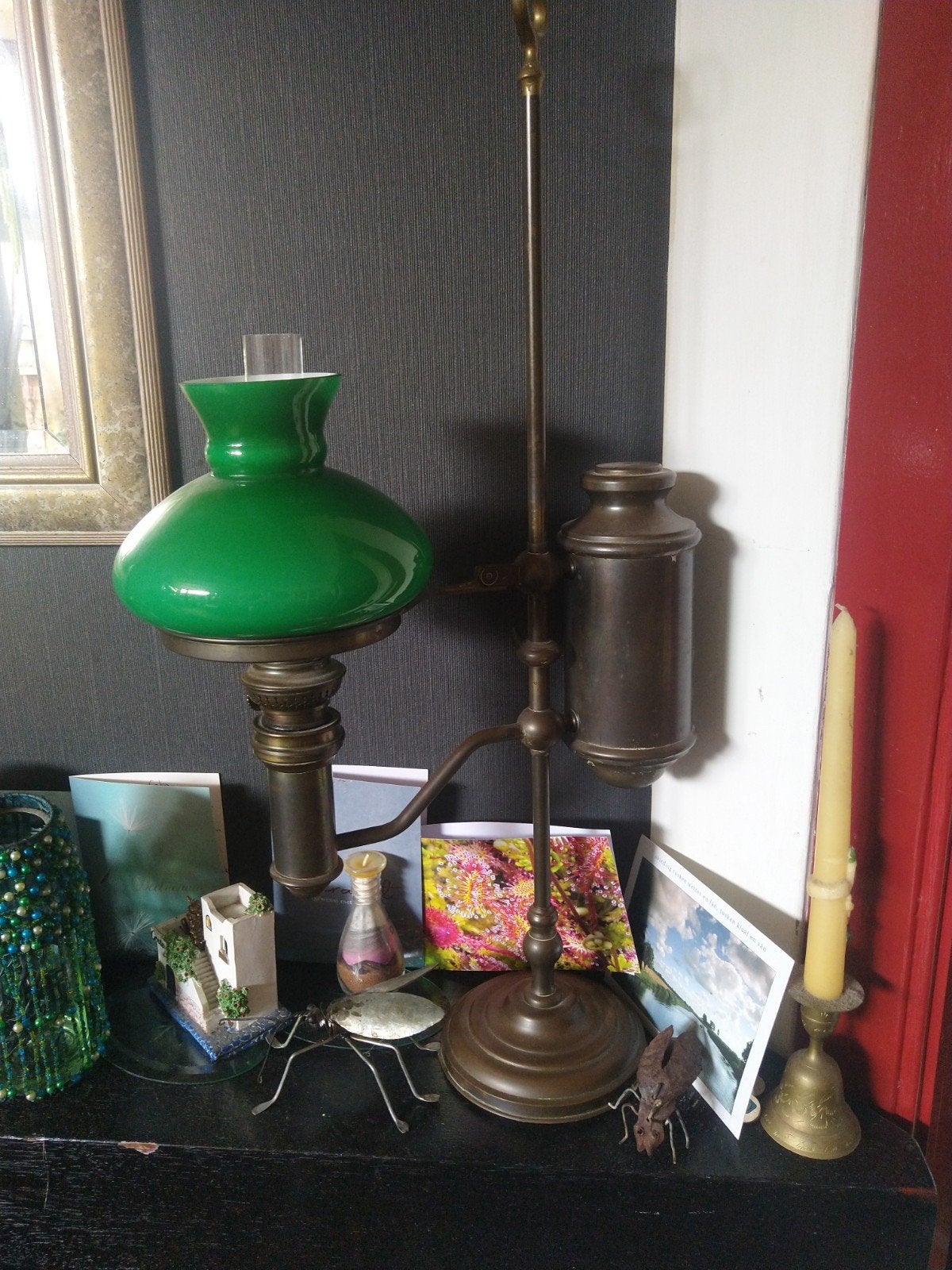 Antieke olielamp met groen glas en reservoir, Ophalen