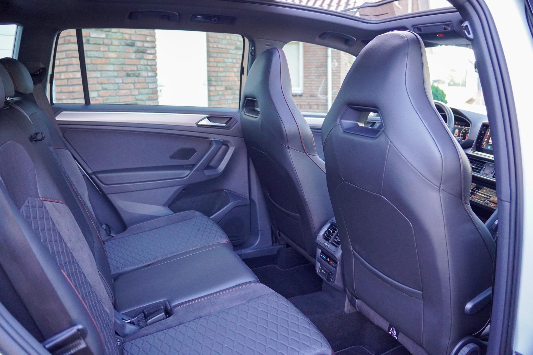 SEAT Tarraco 1.5 TSI 150PK FR Business Intense DSG BEATS AUD, Auto's, 4 cilinders, 150 pk, Wit, Origineel Nederlands