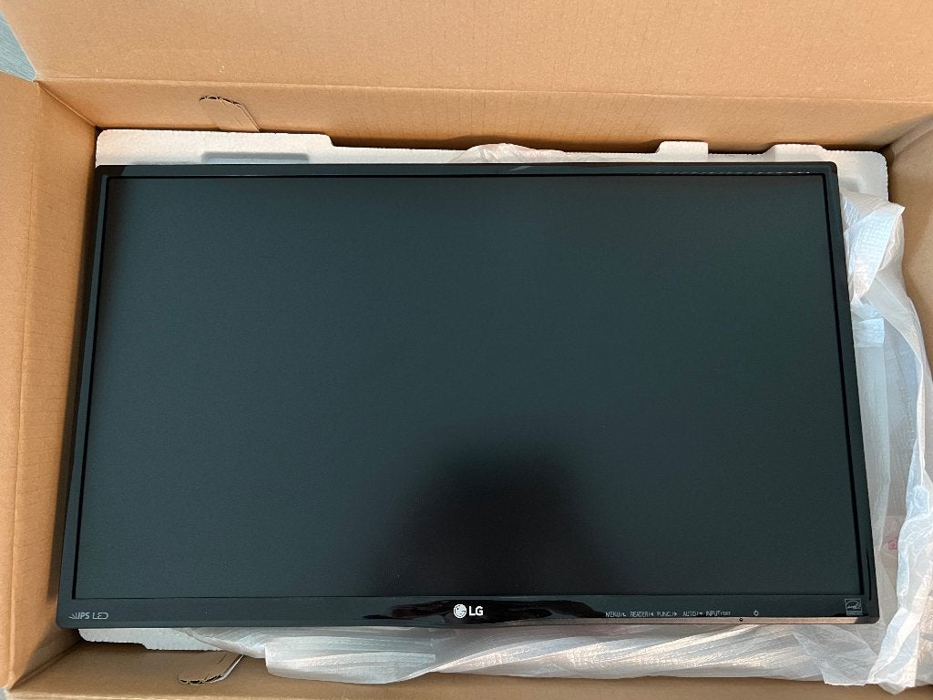 2x LG monitor 24inch IPS LED, Computers en Software, Monitoren, Gaming, Kantelbaar, HDMI, Full HD