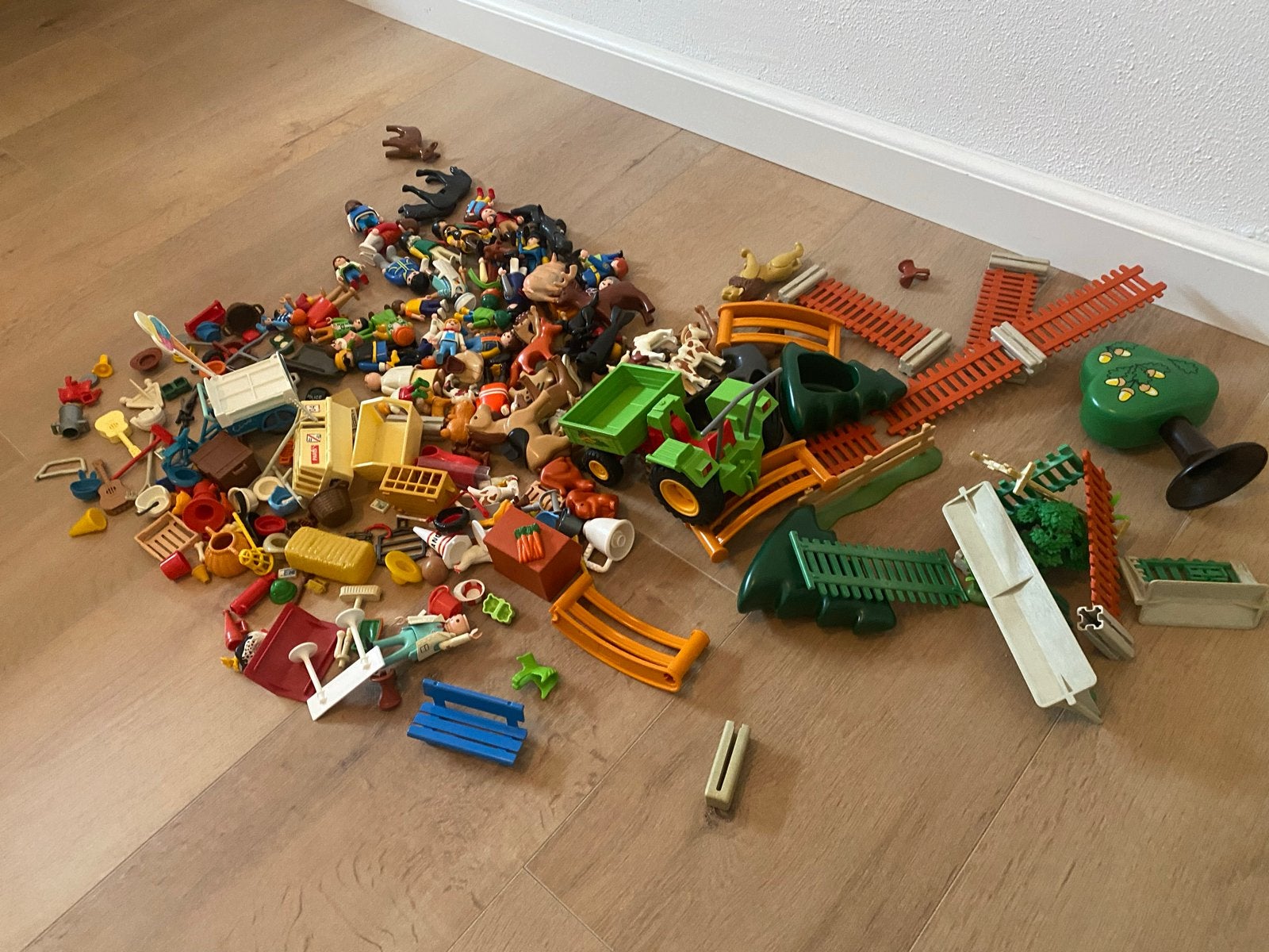 Grote verzameling Playmobil met diverse sets en figuren, Ophalen of Verzenden, Gebruikt, Los playmobil