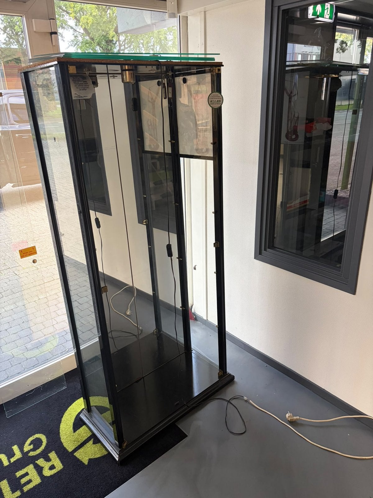 Glazen vitrinekast, Huis en Inrichting, Ophalen, Gebruikt, 200 cm of meer, 50 tot 100 cm