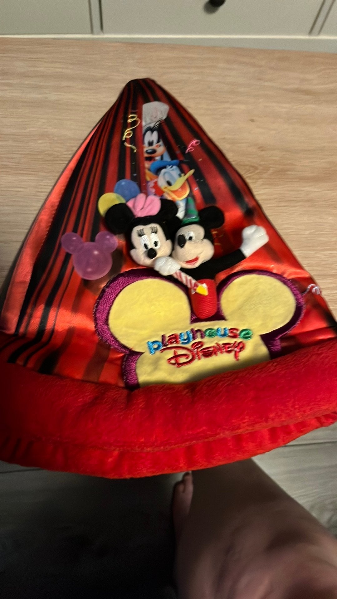 Mickey’s playhouse hoedje, Ophalen of Verzenden, Mickey Mouse, Zo goed als nieuw, Servies