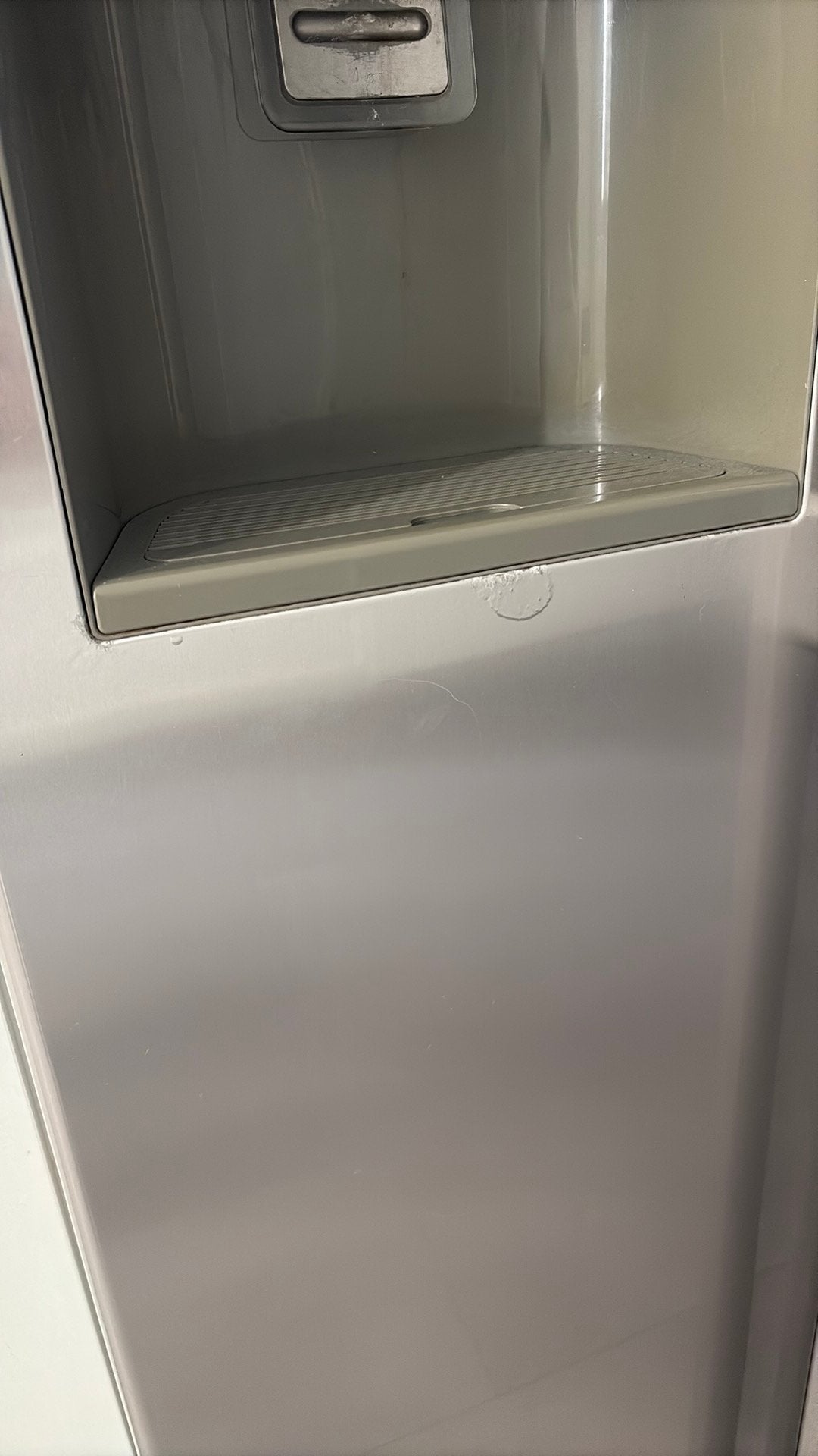 Foto 5 van LG koelkast met vriezer en waterdispenser(filtervervangen)