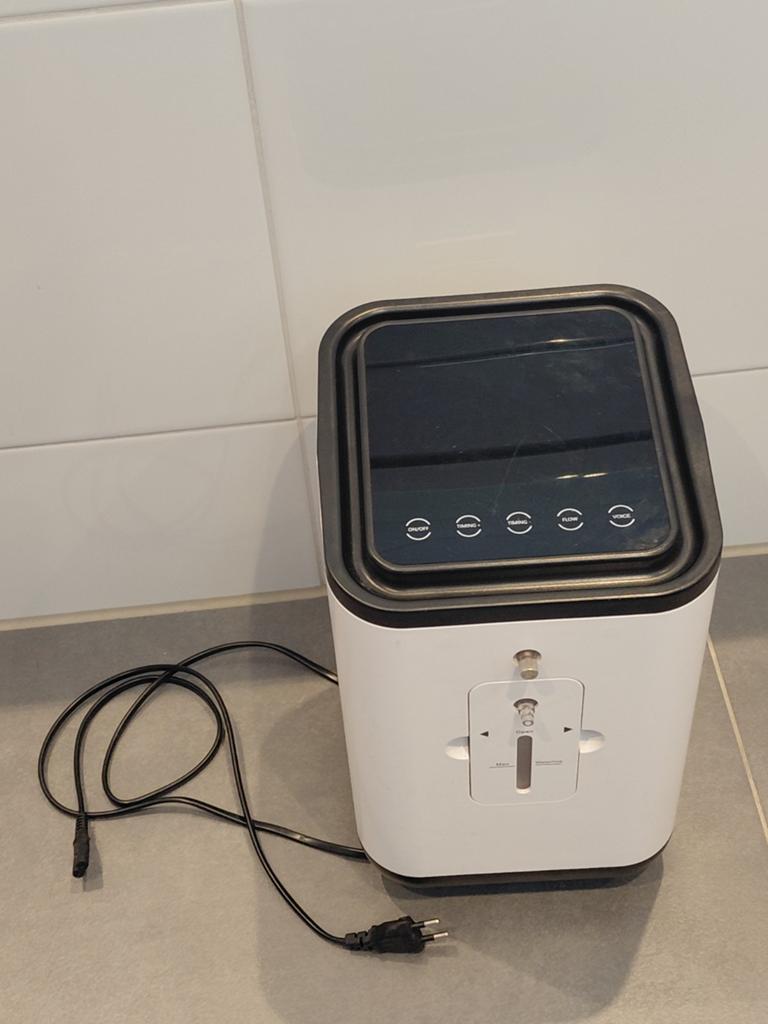 Zuurstofconcentrator KJR-11MW – Compact & Stil, Ophalen of Verzenden
